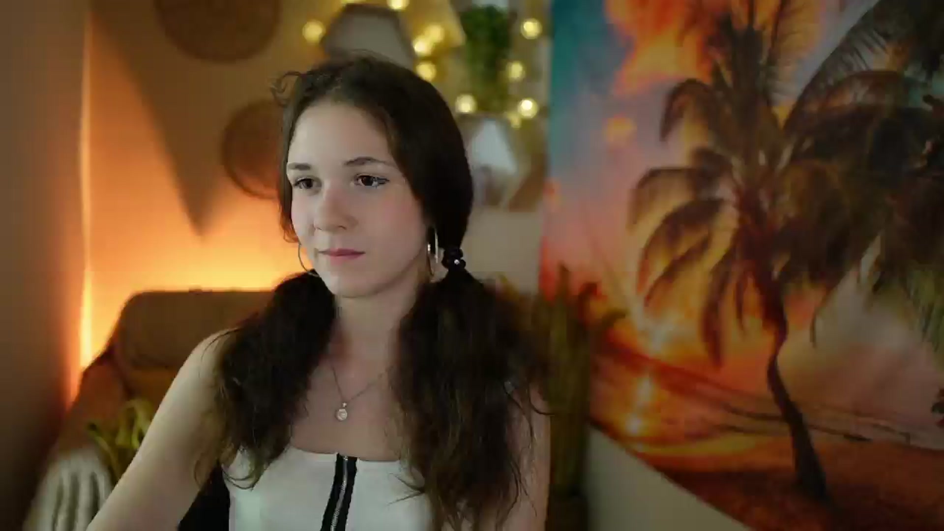 Gallery image thumbnail from Ava__Taylor_'s myfreecams stream on, 09/03/2024, 18:03 image 17 of 20