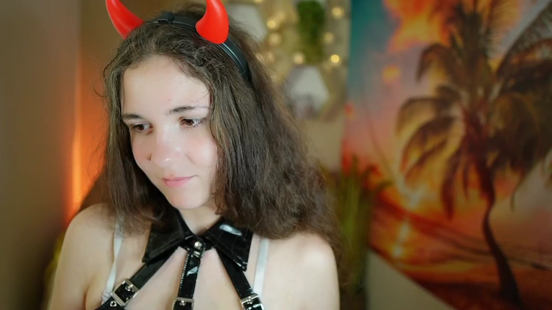 Gallery image thumbnail from Ava__Taylor_'s myfreecams stream on, 10/31/2024, 22:36 image 9 of 20
