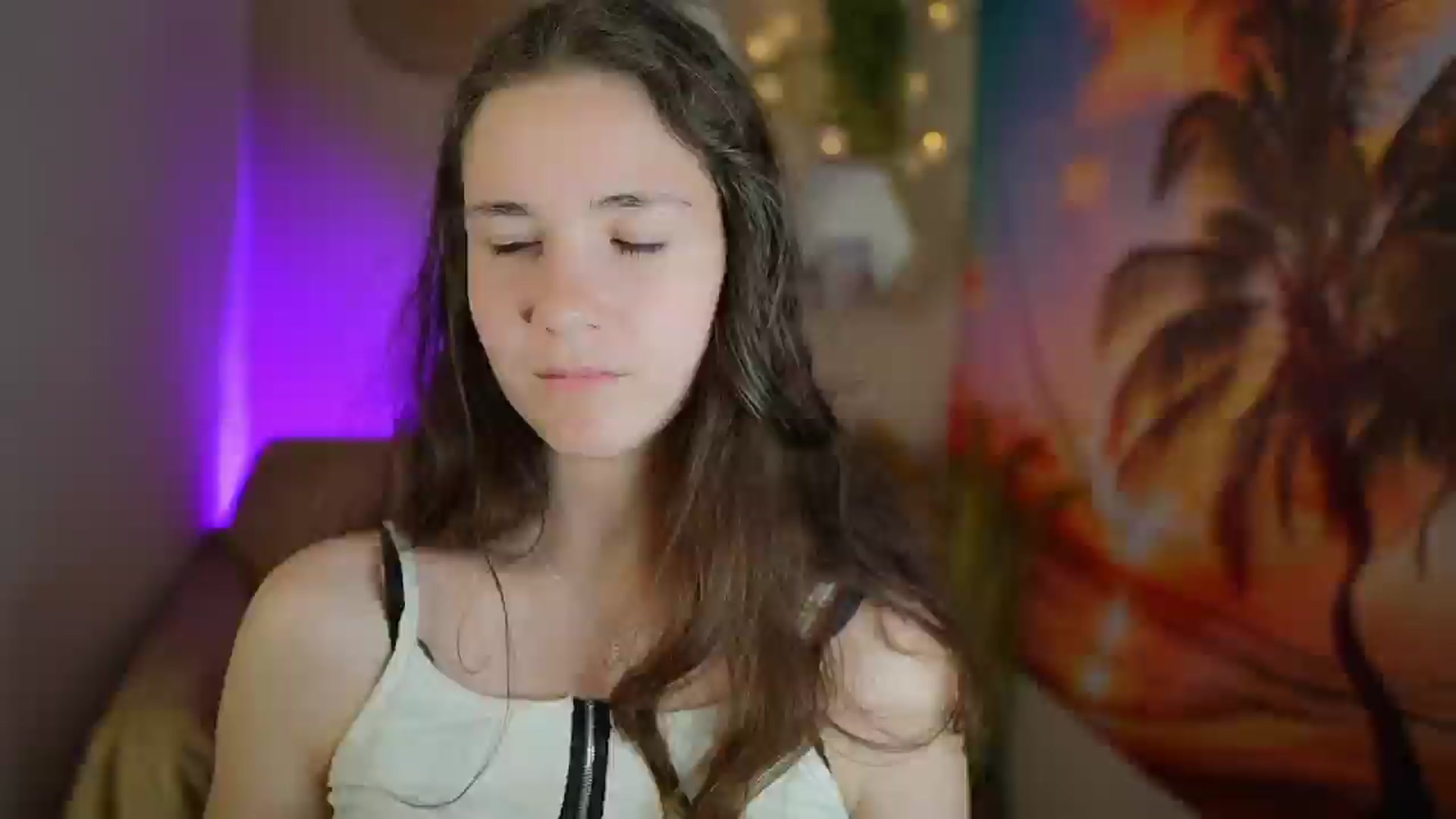 Gallery image thumbnail from Ava__Taylor_'s myfreecams stream on, 11/21/2024, 17:17 image 19 of 20