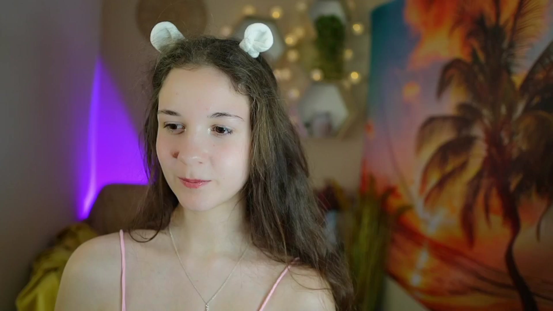 Gallery image thumbnail from Ava__Taylor_'s myfreecams stream on, 11/30/2024, 14:46 image 1 of 20