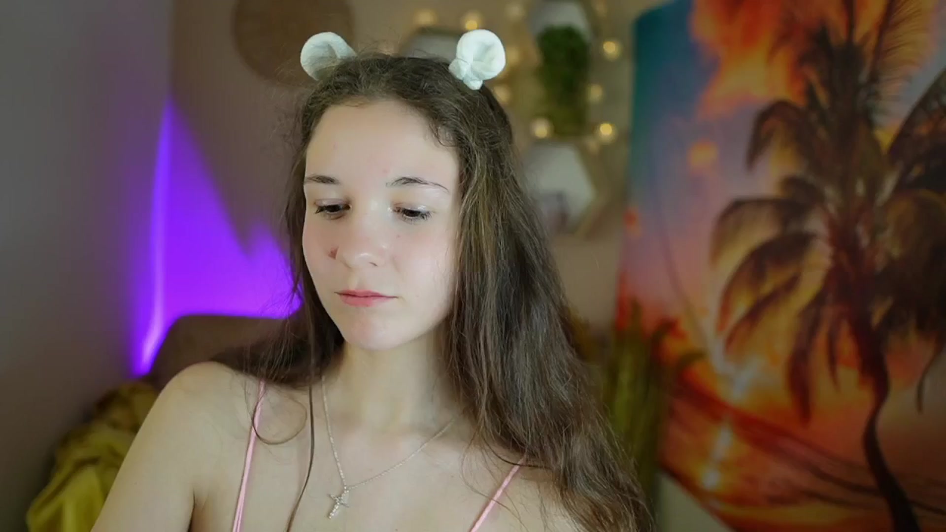 Gallery image thumbnail from Ava__Taylor_'s myfreecams stream on, 11/30/2024, 14:46 image 6 of 20