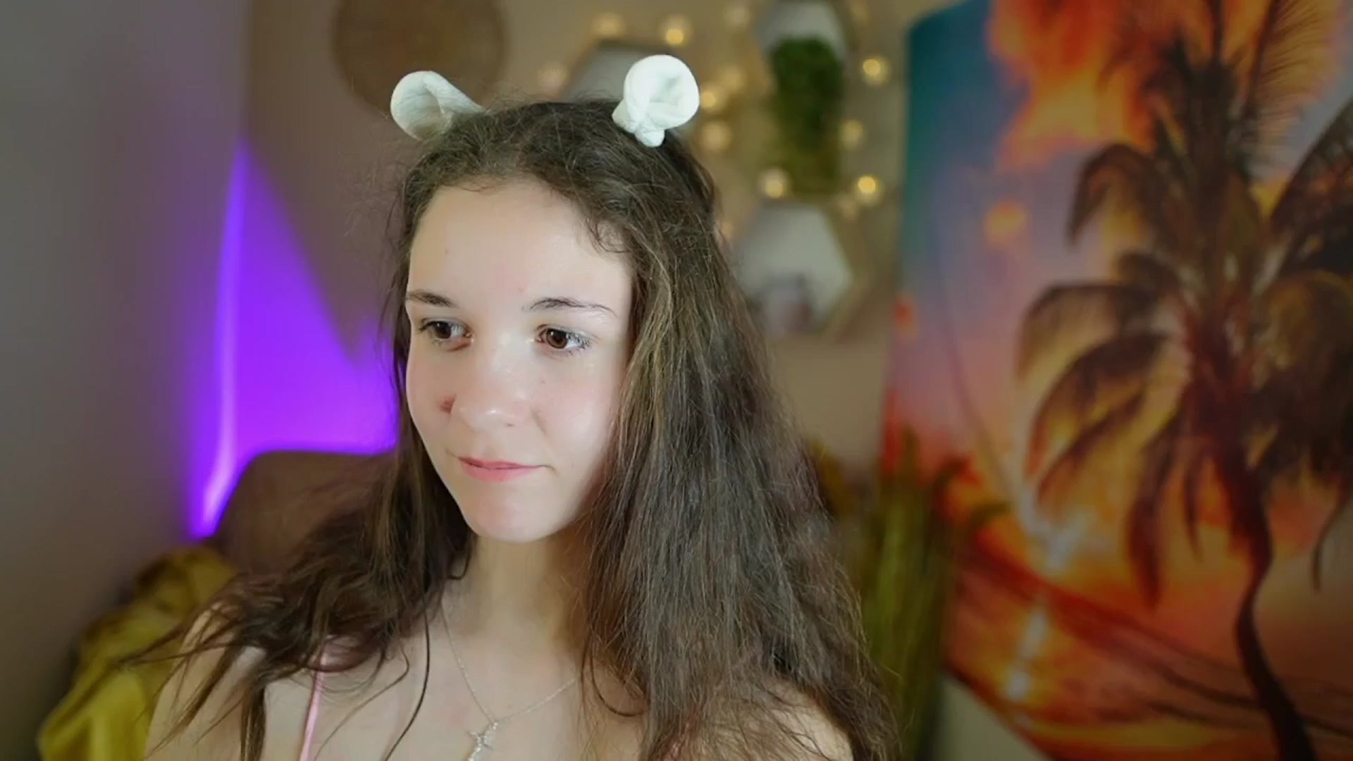 Gallery image thumbnail from Ava__Taylor_'s myfreecams stream on, 11/30/2024, 14:46 image 19 of 20