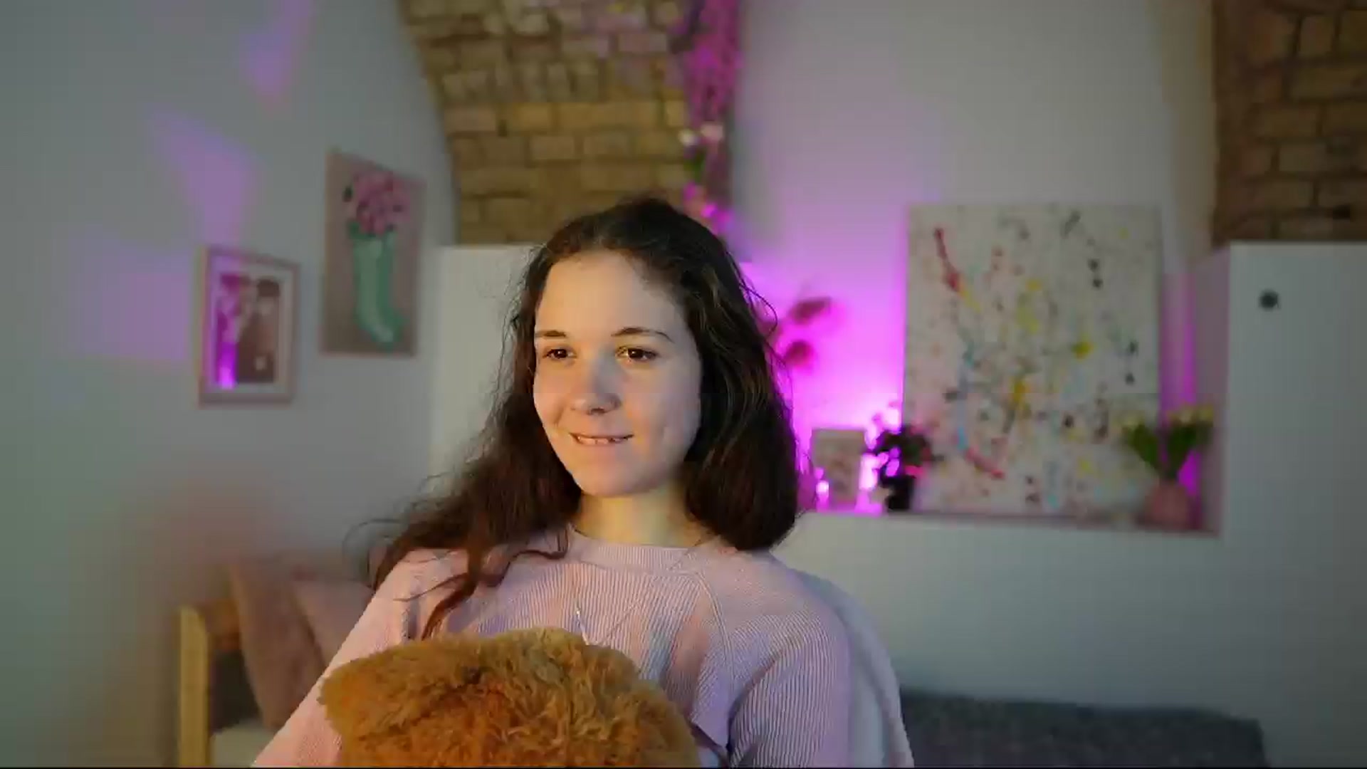 Gallery image thumbnail from Ava__Taylor_'s myfreecams stream on, 12/02/2024, 16:10 image 12 of 20