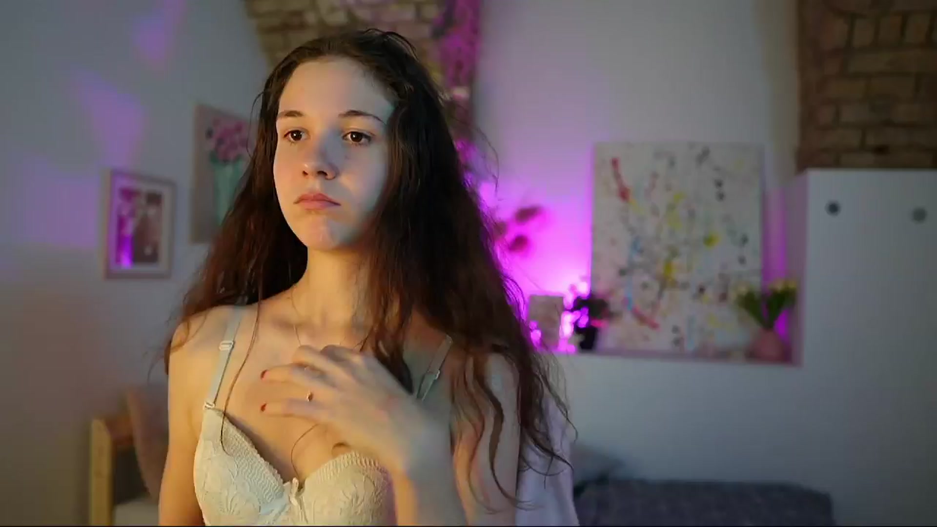 Gallery image thumbnail from Ava__Taylor_'s myfreecams stream on, 12/02/2024, 19:19 image 12 of 20