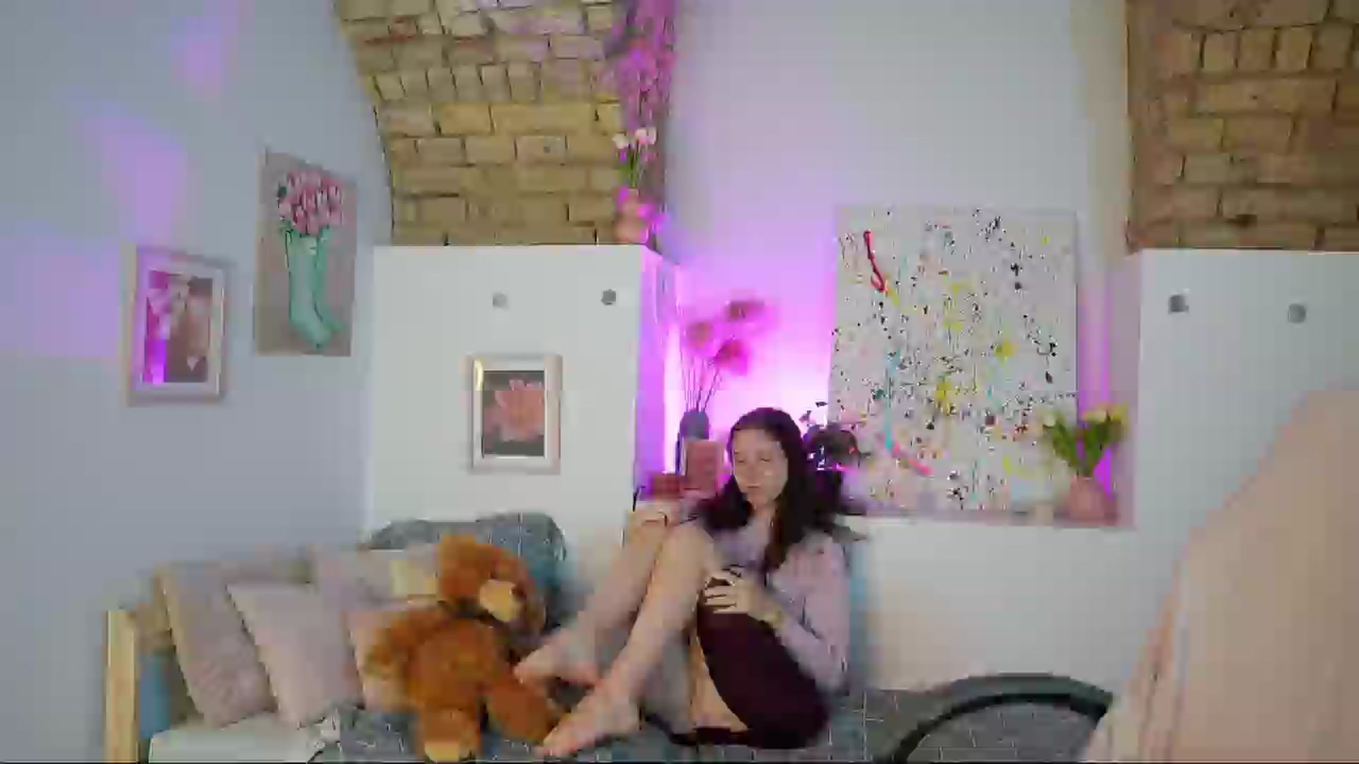 Gallery image thumbnail from Ava__Taylor_'s myfreecams stream on, 12/02/2024, 22:01 image 2 of 20