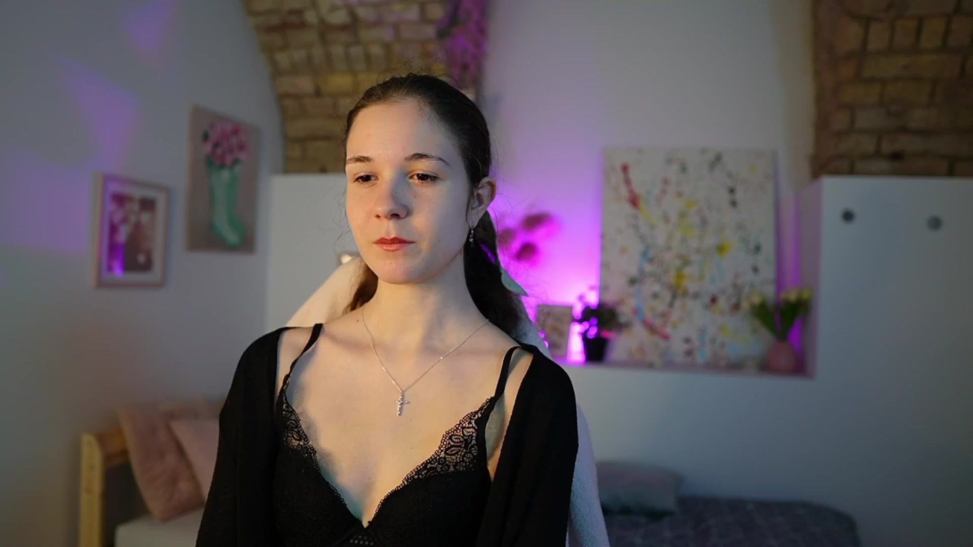 Gallery image thumbnail from Ava__Taylor_'s myfreecams stream on, 12/03/2024, 15:48 image 3 of 20