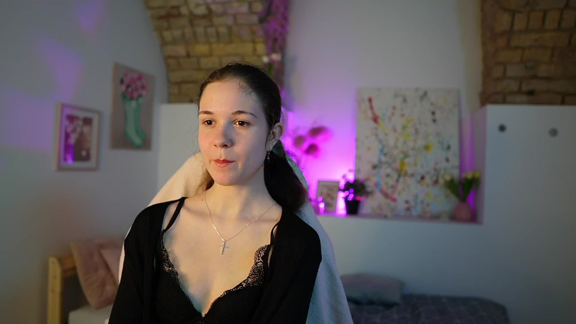 Gallery image thumbnail from Ava__Taylor_'s myfreecams stream on, 12/03/2024, 15:48 image 17 of 20