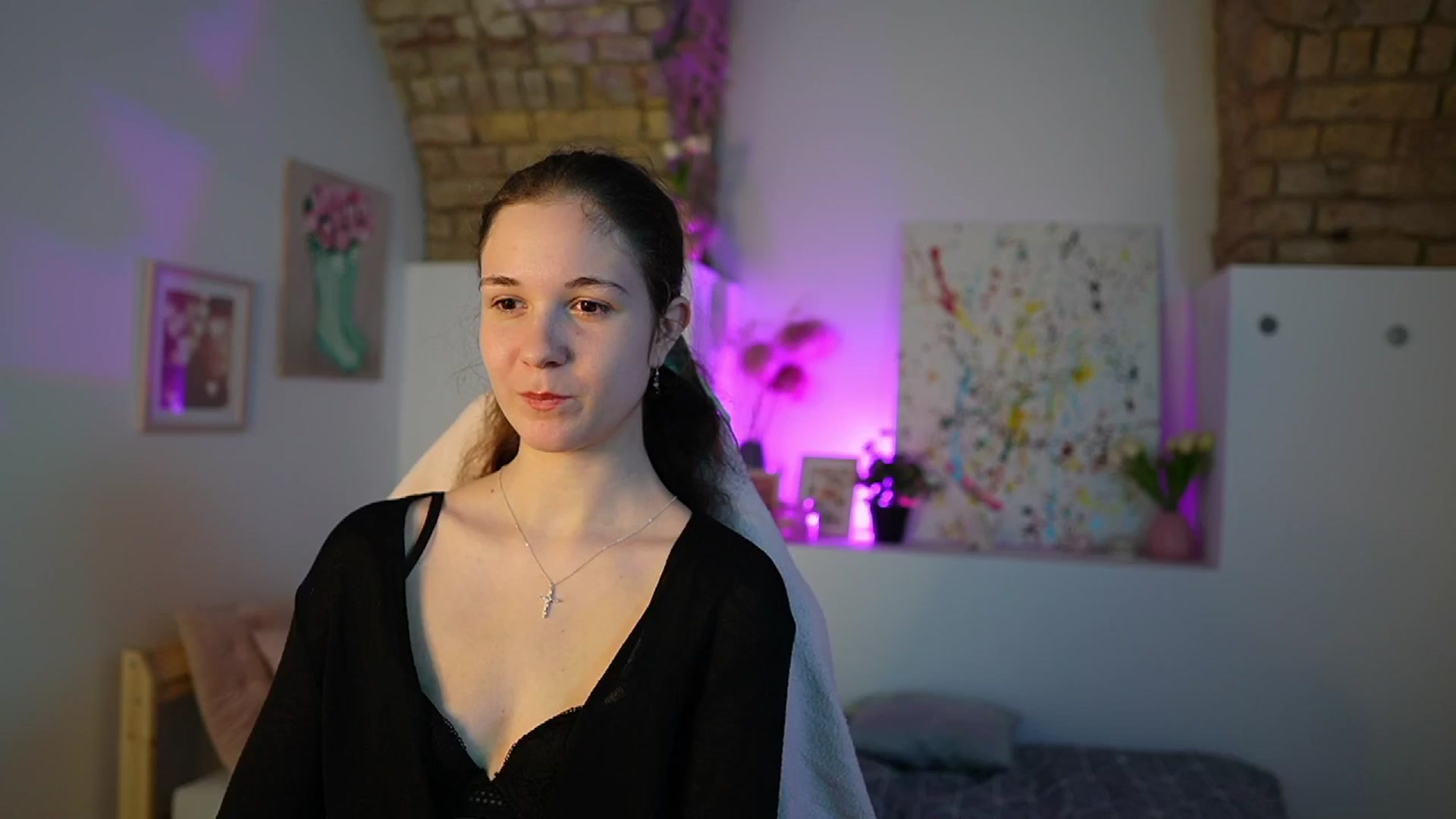 Gallery image thumbnail from Ava__Taylor_'s myfreecams stream on, 12/03/2024, 15:48 image 8 of 20