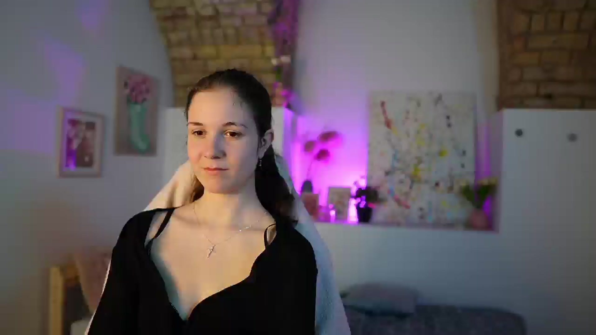 Gallery image thumbnail from Ava__Taylor_'s myfreecams stream on, 12/03/2024, 18:47 image 10 of 20
