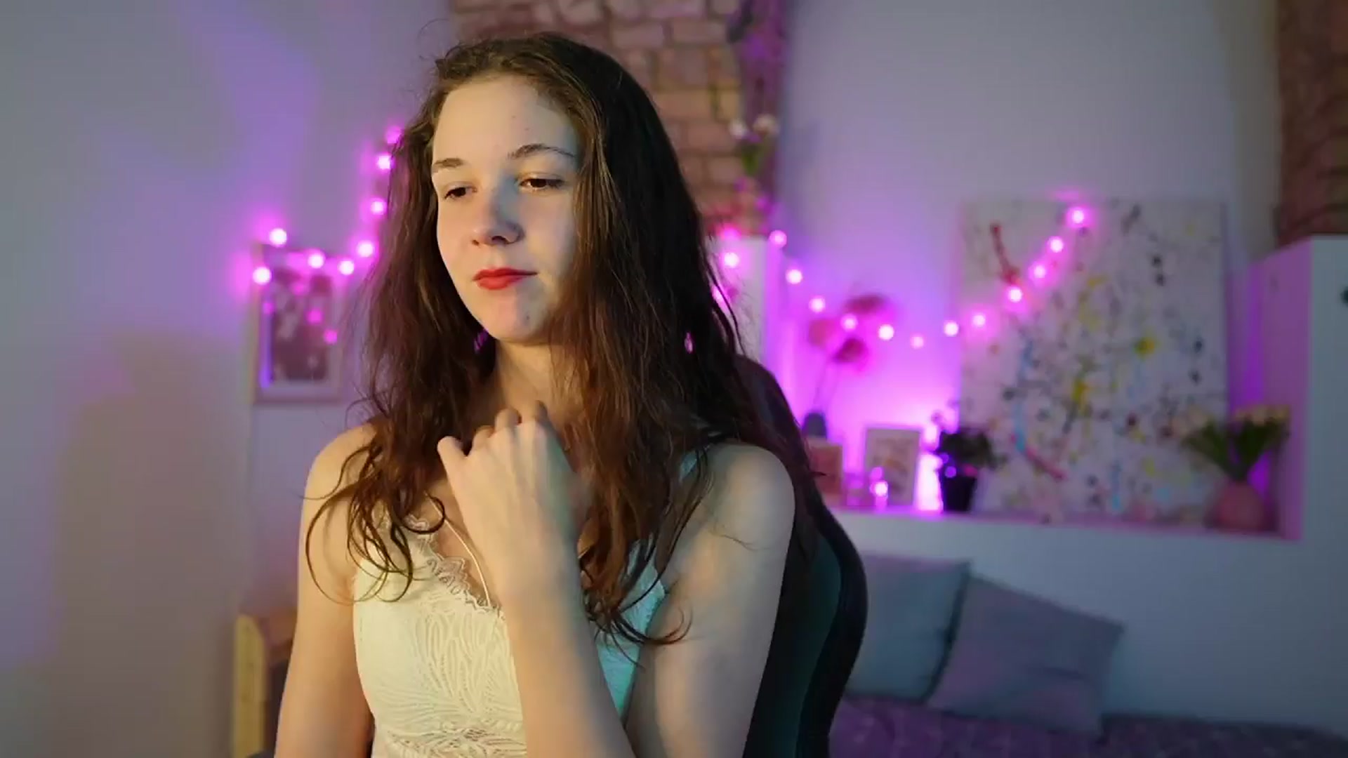 Gallery image thumbnail from Ava__Taylor_'s myfreecams stream on, 12/07/2024, 17:01 image 16 of 20