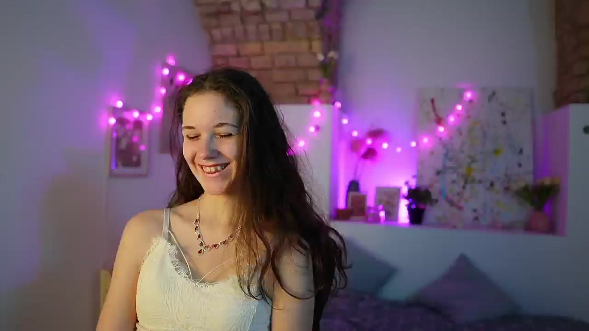 Gallery image thumbnail from Ava__Taylor_'s myfreecams stream on, 12/07/2024, 20:47 image 5 of 20