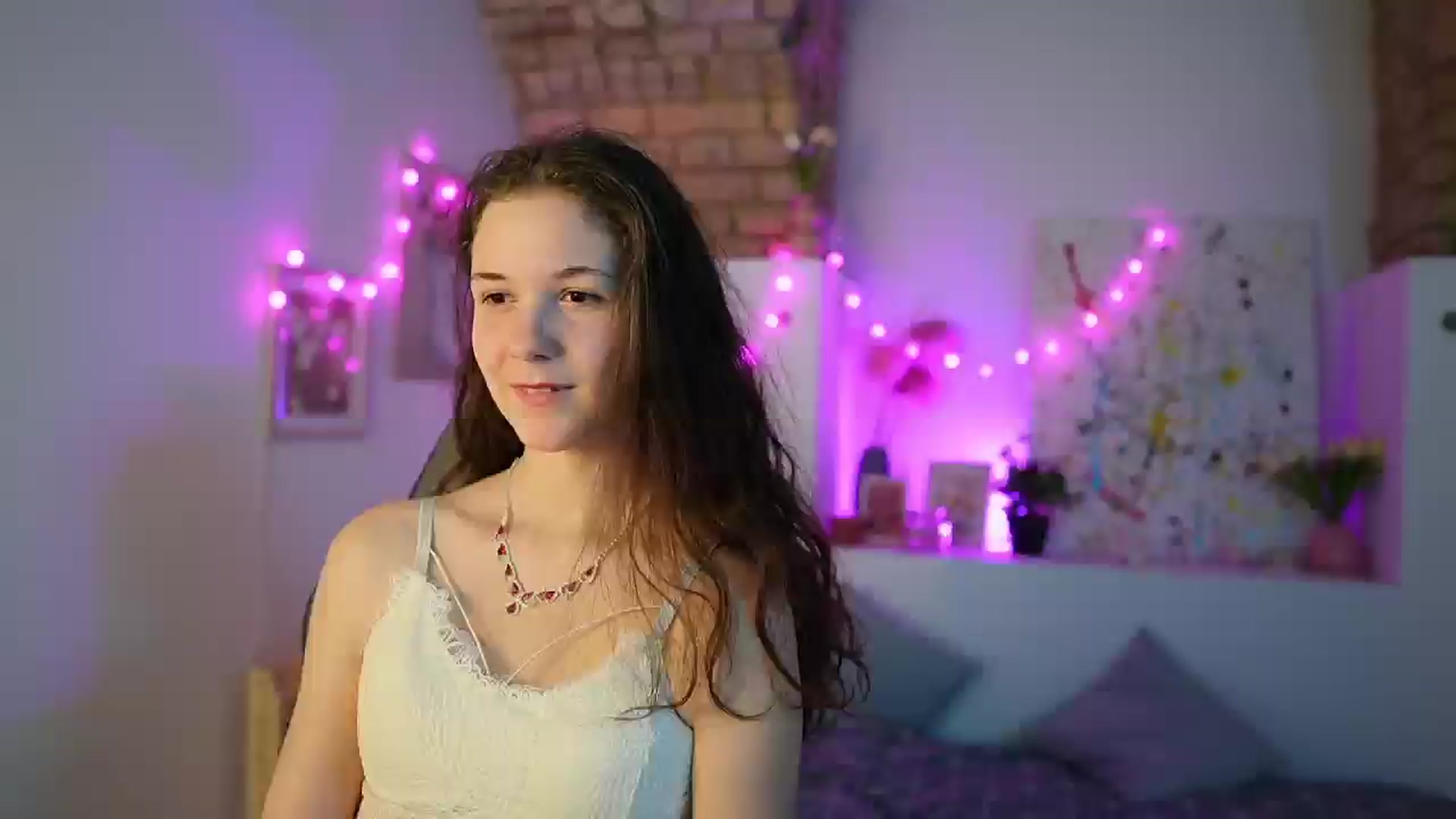 Gallery image thumbnail from Ava__Taylor_'s myfreecams stream on, 12/07/2024, 20:47 image 1 of 20