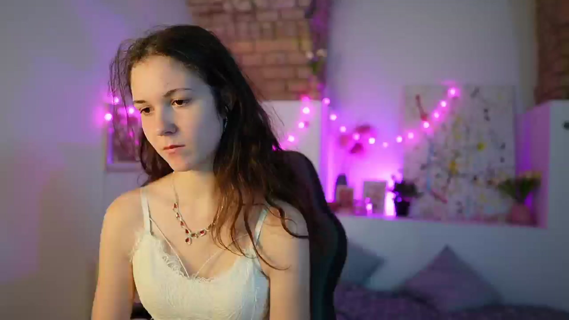 Gallery image thumbnail from Ava__Taylor_'s myfreecams stream on, 12/07/2024, 20:47 image 6 of 20