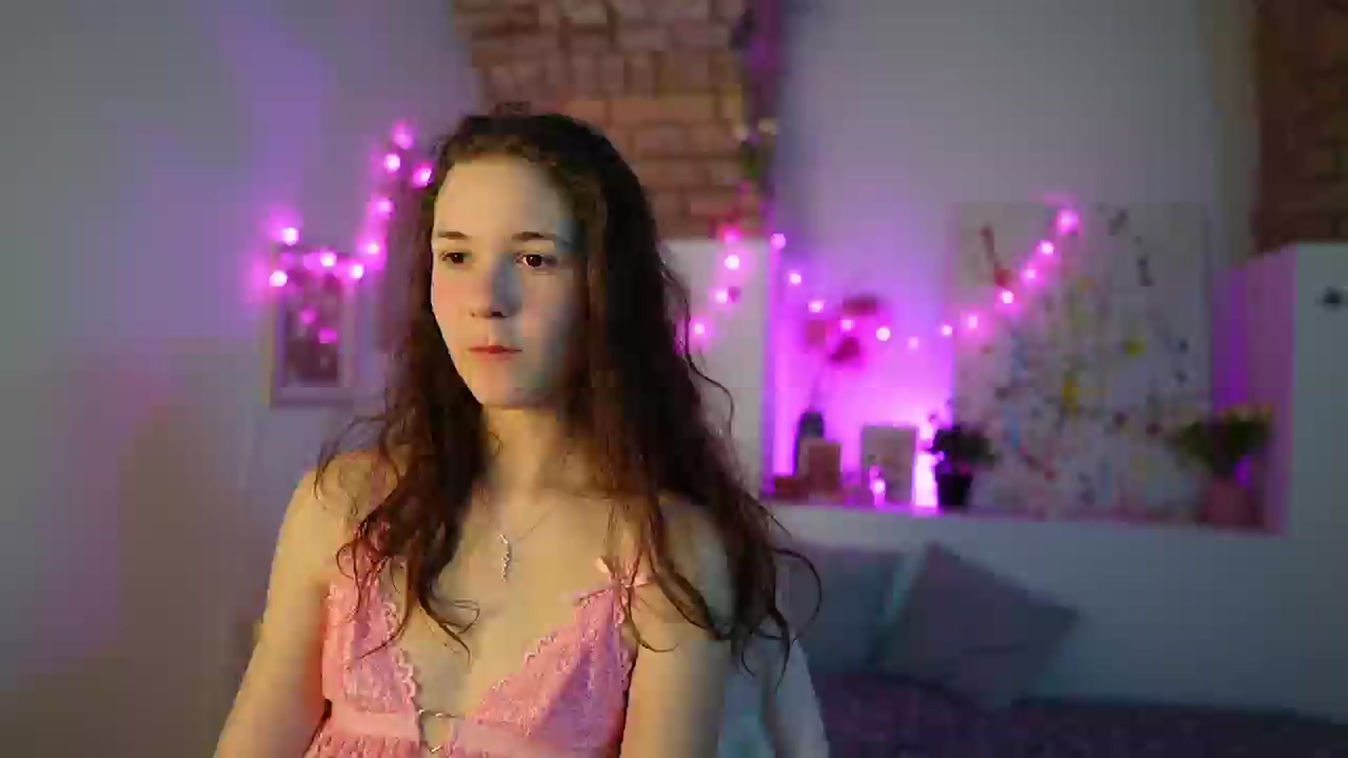 Gallery image thumbnail from Ava__Taylor_'s myfreecams stream on, 12/09/2024, 17:47 image 17 of 20