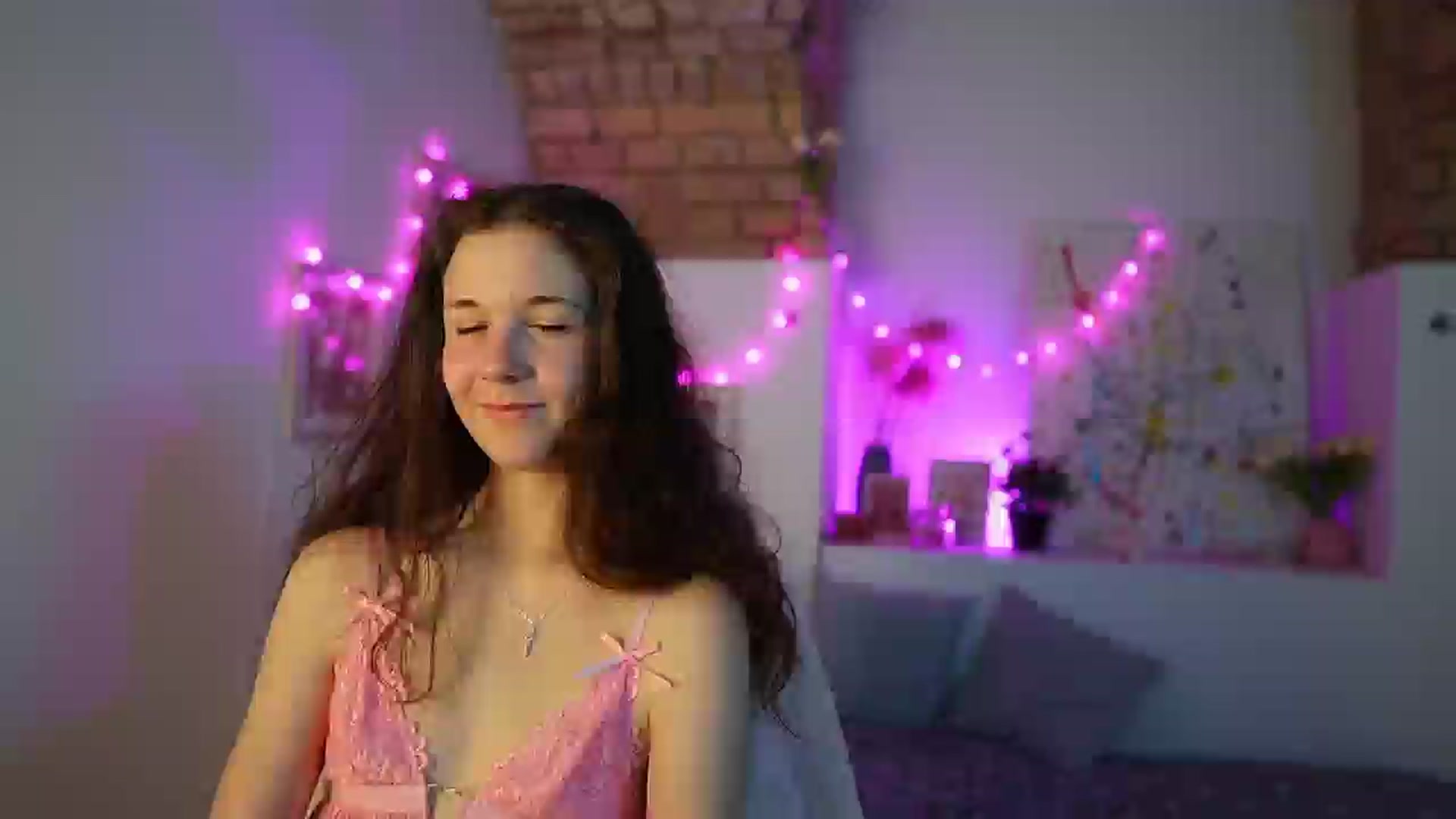 Gallery image thumbnail from Ava__Taylor_'s myfreecams stream on, 12/09/2024, 18:35 image 7 of 20