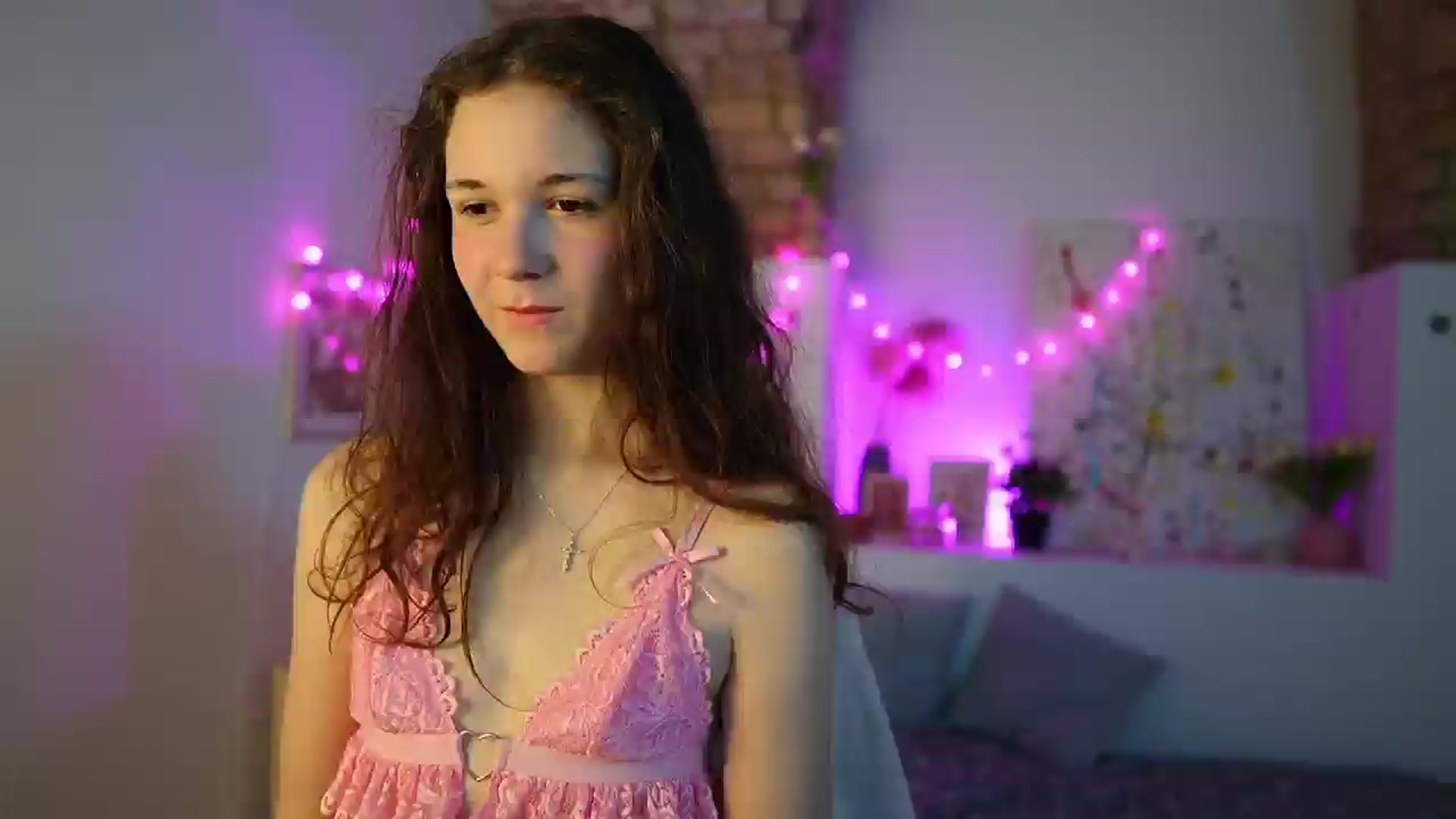 Gallery image thumbnail from Ava__Taylor_'s myfreecams stream on, 12/09/2024, 18:35 image 15 of 20