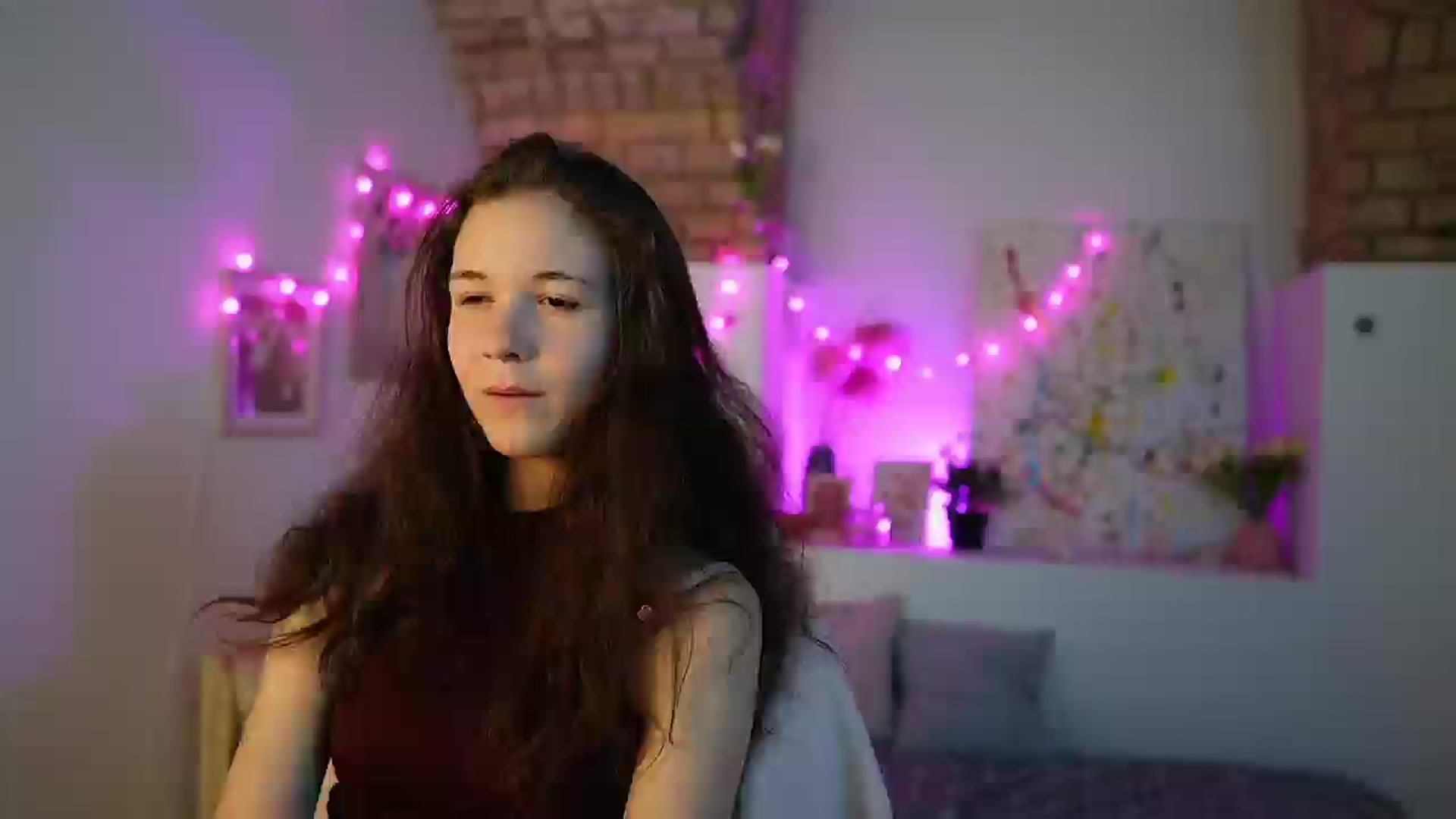 Gallery image thumbnail from Ava__Taylor_'s myfreecams stream on, 12/10/2024, 16:39 image 2 of 20