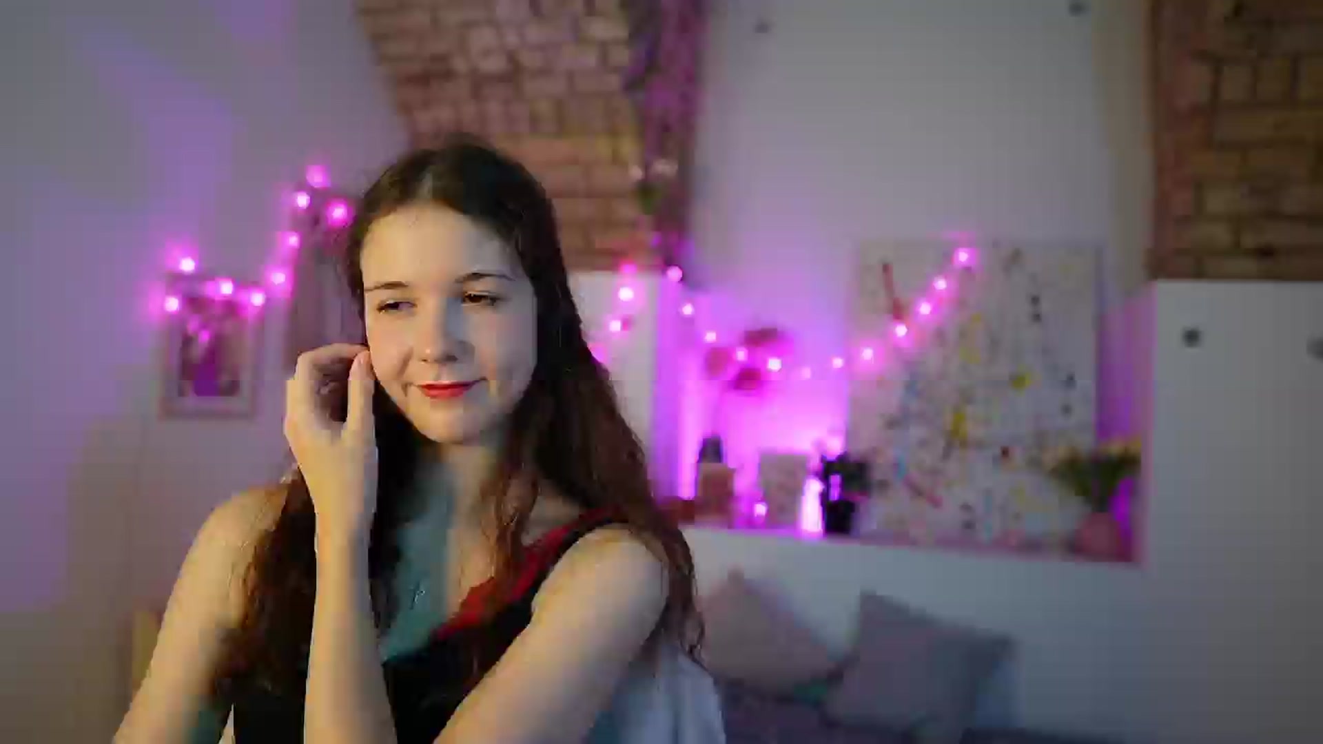 Gallery image thumbnail from Ava__Taylor_'s myfreecams stream on, 12/11/2024, 17:32 image 7 of 20