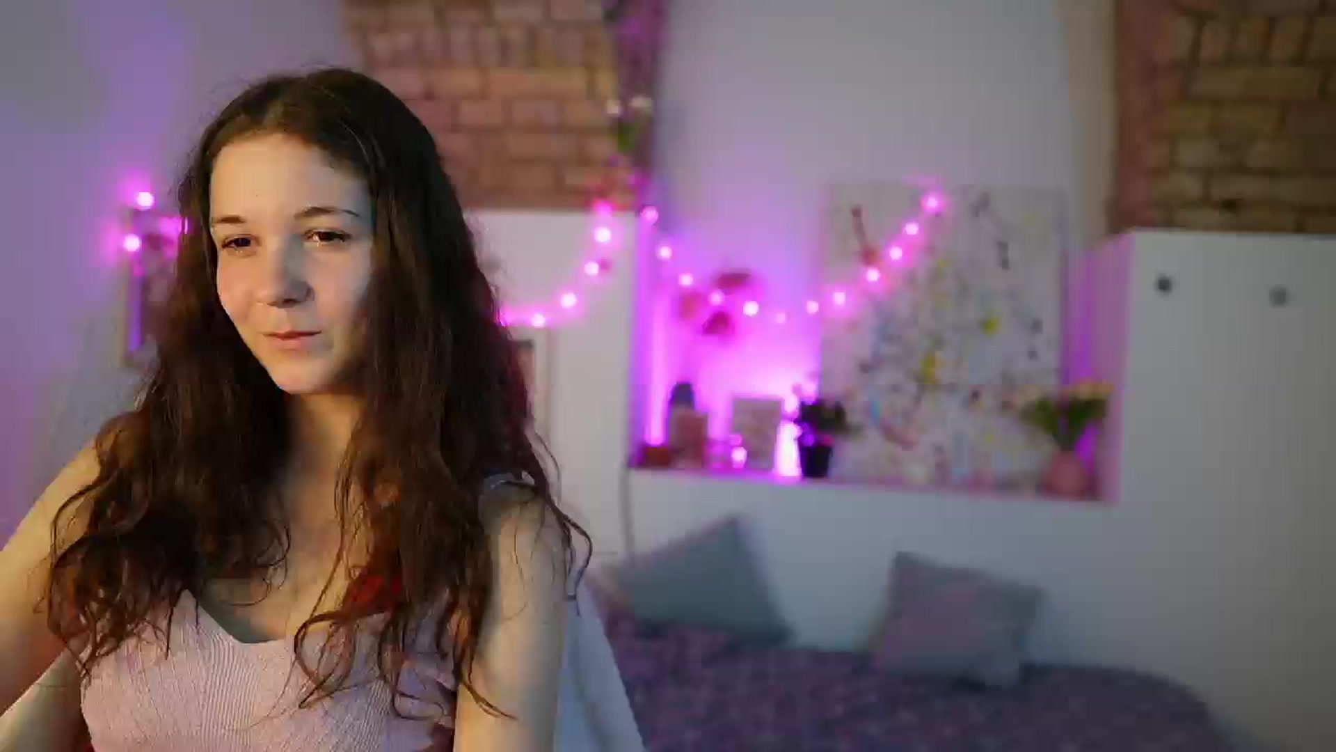 Gallery image thumbnail from Ava__Taylor_'s myfreecams stream on, 12/12/2024, 16:00 image 3 of 20