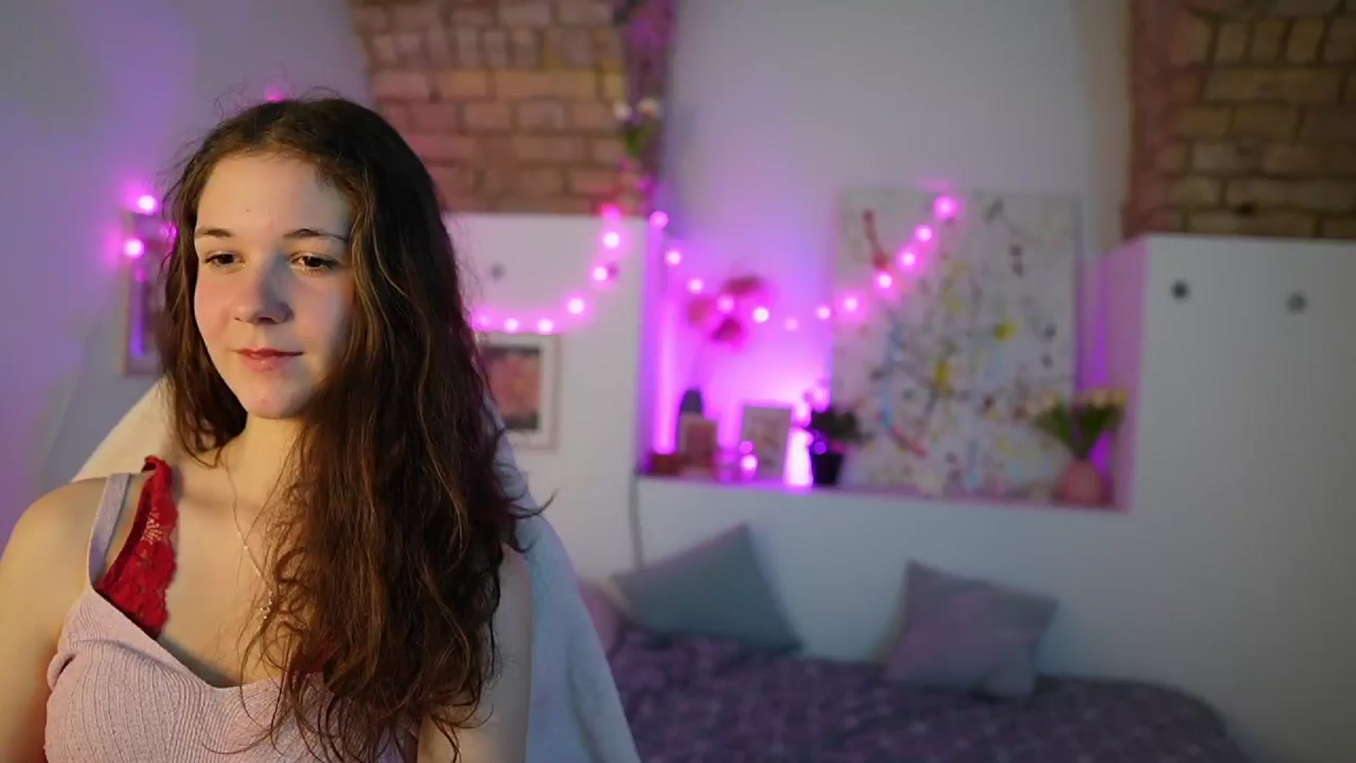 Gallery image thumbnail from Ava__Taylor_'s myfreecams stream on, 12/12/2024, 16:00 image 16 of 20