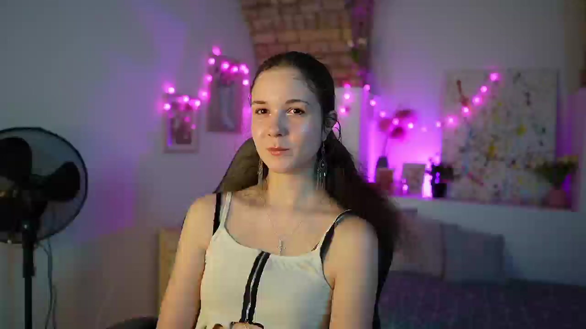 Gallery image thumbnail from Ava__Taylor_'s myfreecams stream on, 12/17/2024, 15:05 image 1 of 20