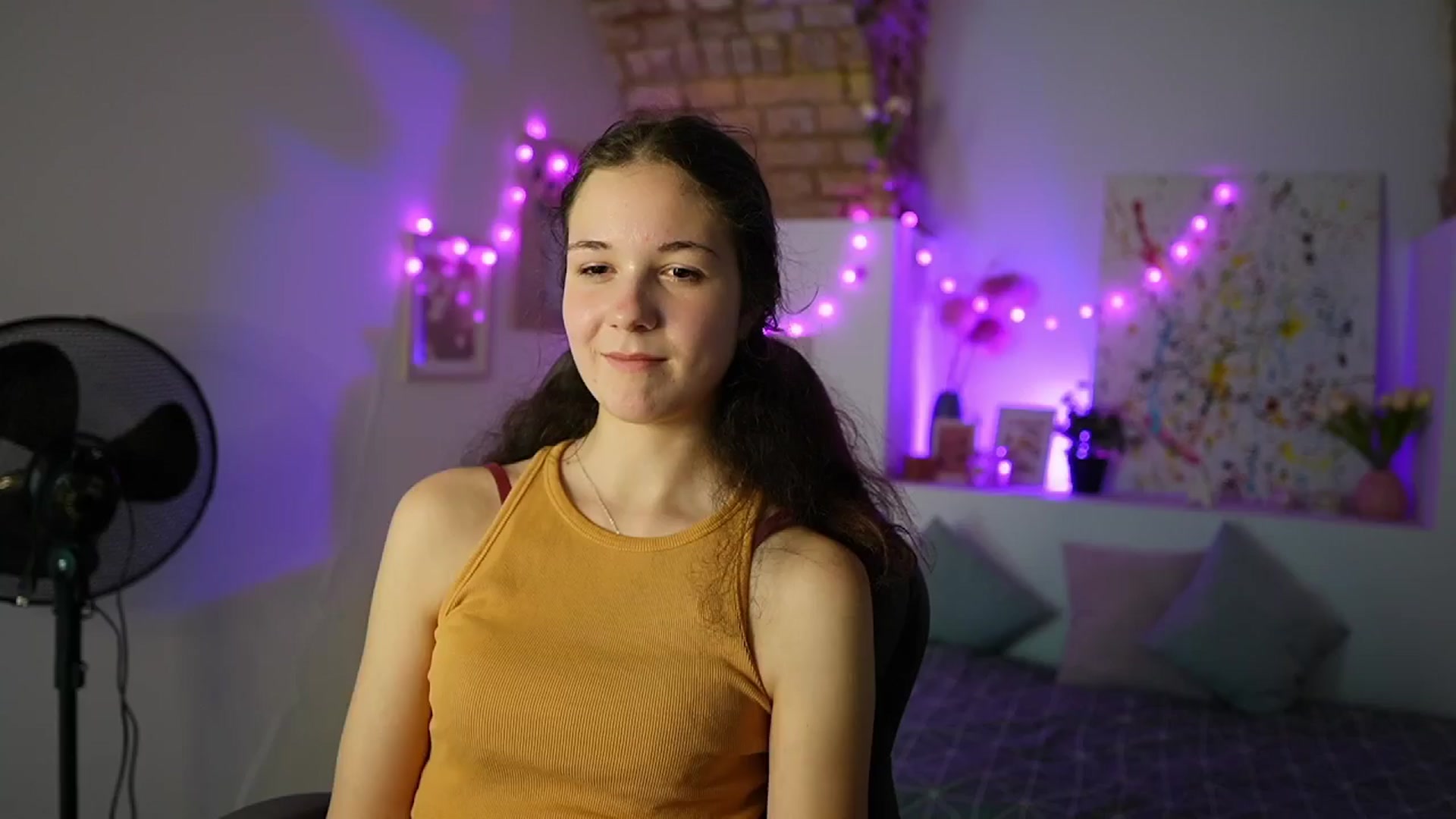 Gallery image thumbnail from Ava__Taylor_'s myfreecams stream on, 12/18/2024, 14:45 image 17 of 20