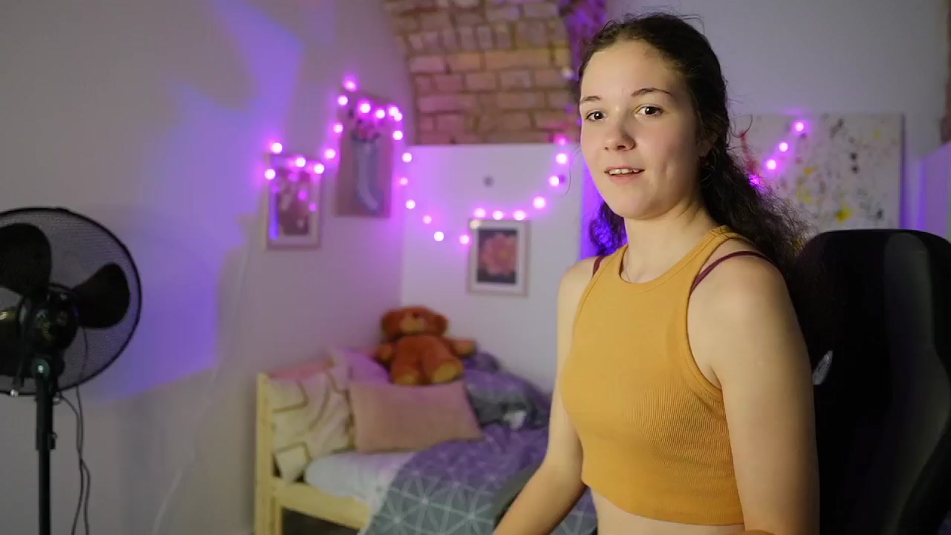 Gallery image thumbnail from Ava__Taylor_'s myfreecams stream on, 12/18/2024, 14:45 image 12 of 20