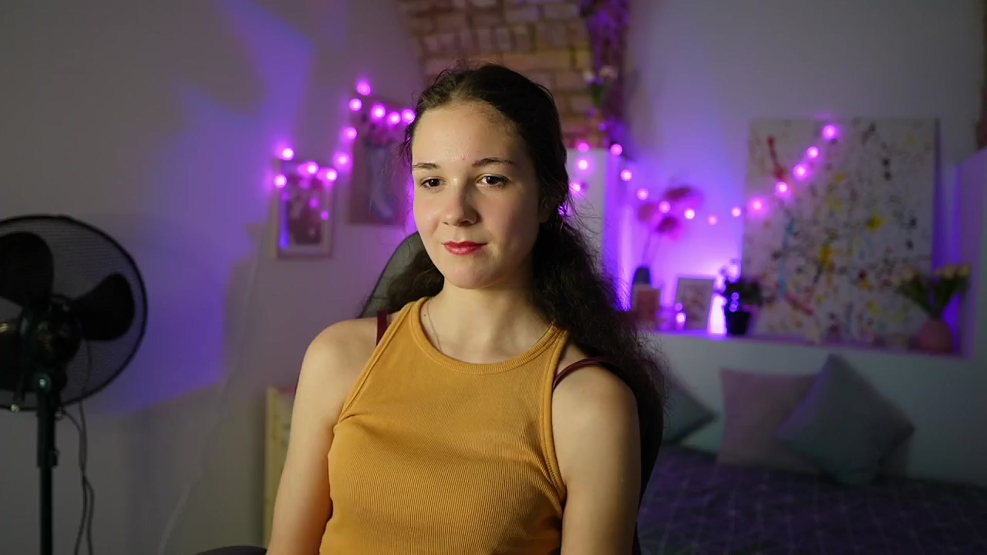Gallery image thumbnail from Ava__Taylor_'s myfreecams stream on, 12/18/2024, 15:54 image 5 of 20