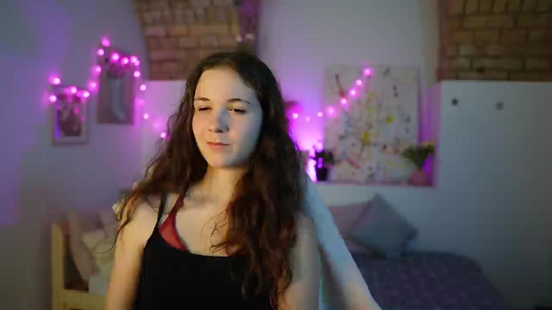 Gallery image thumbnail from Ava__Taylor_'s myfreecams stream on, 12/19/2024, 17:01 image 4 of 20