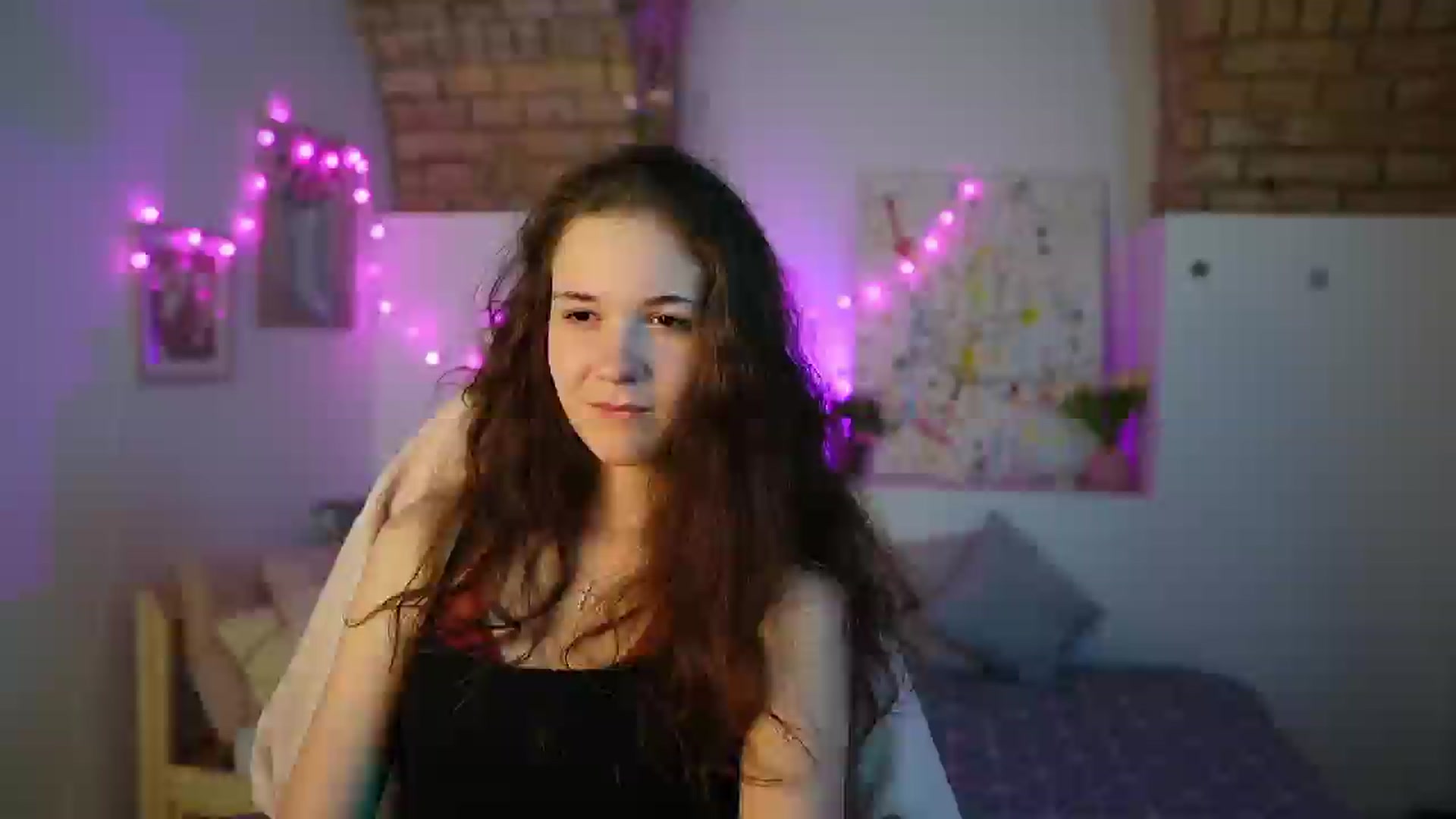 Gallery image thumbnail from Ava__Taylor_'s myfreecams stream on, 12/19/2024, 18:30 image 19 of 20