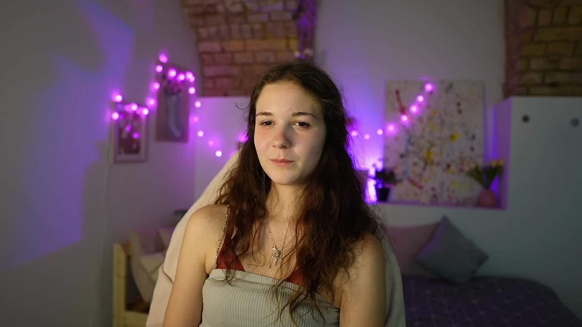 Gallery image thumbnail from Ava__Taylor_'s myfreecams stream on, 12/20/2024, 16:26 image 9 of 20