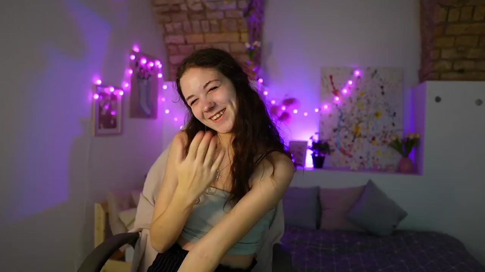Gallery image thumbnail from Ava__Taylor_'s myfreecams stream on, 12/20/2024, 16:26 image 4 of 20
