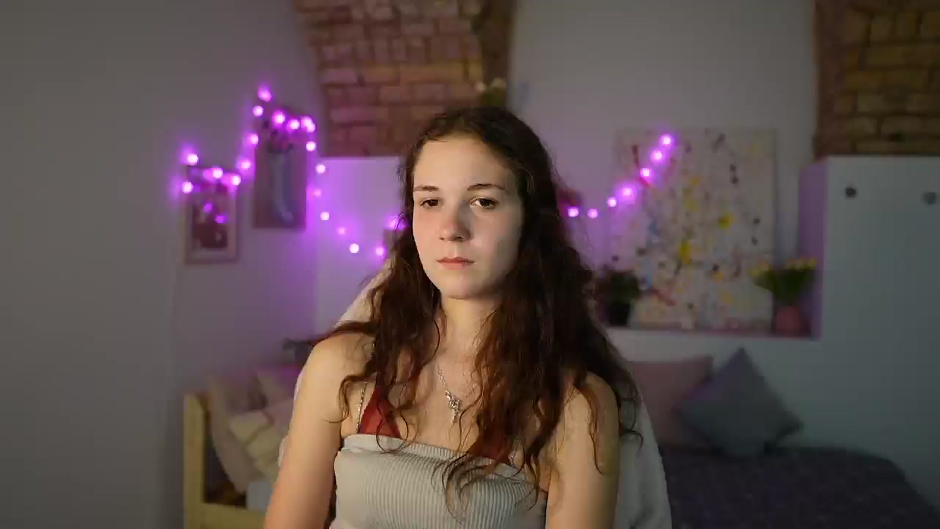 Gallery image thumbnail from Ava__Taylor_'s myfreecams stream on, 12/20/2024, 18:15 image 14 of 20