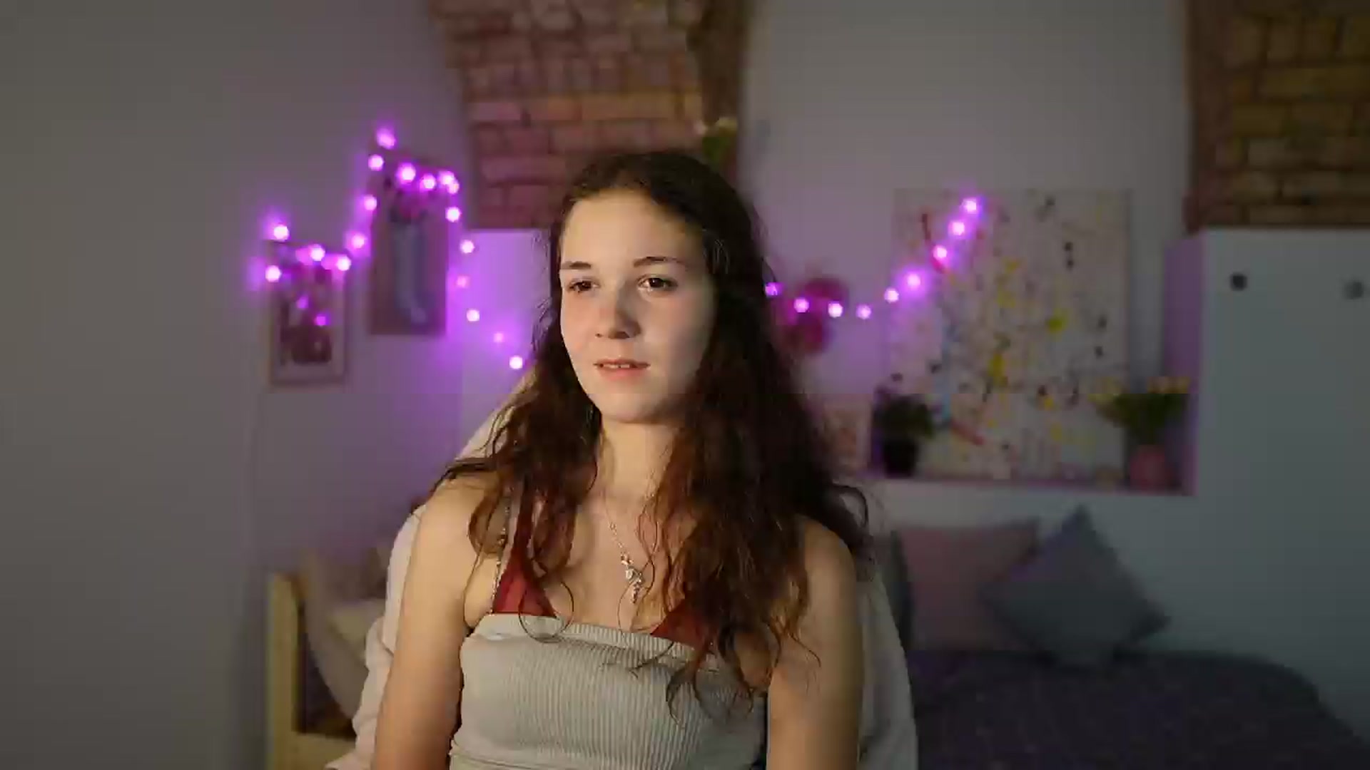 Gallery image thumbnail from Ava__Taylor_'s myfreecams stream on, 12/20/2024, 18:15 image 6 of 20