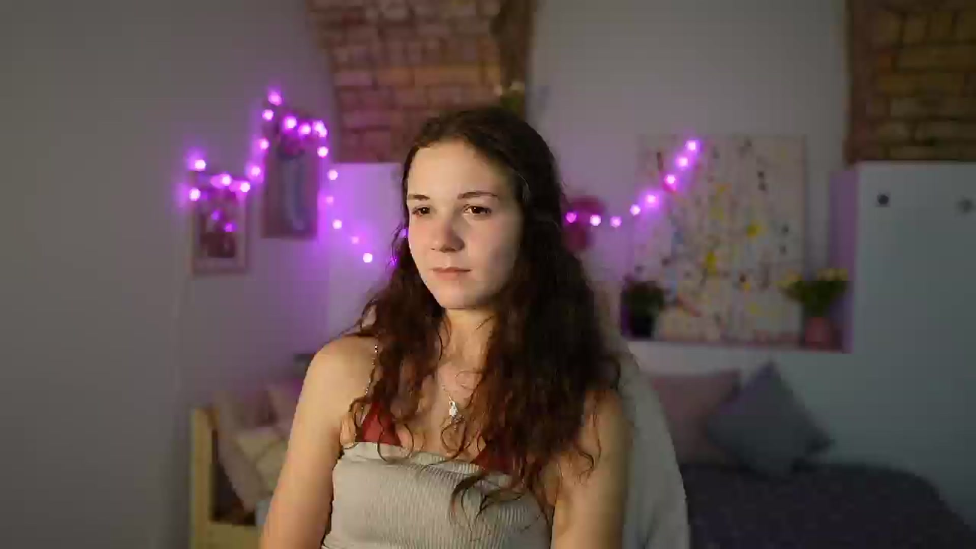 Gallery image thumbnail from Ava__Taylor_'s myfreecams stream on, 12/20/2024, 18:15 image 19 of 20
