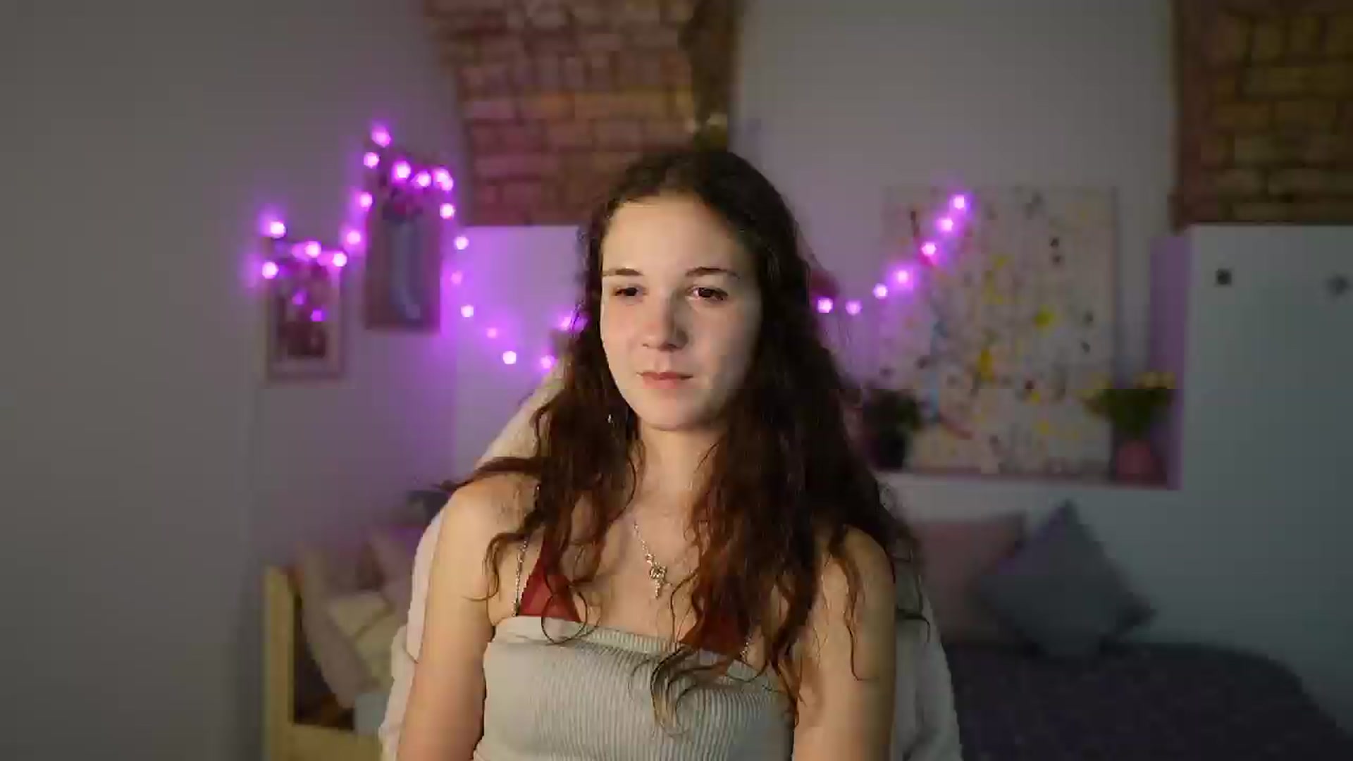 Gallery image thumbnail from Ava__Taylor_'s myfreecams stream on, 12/20/2024, 18:15 image 13 of 20