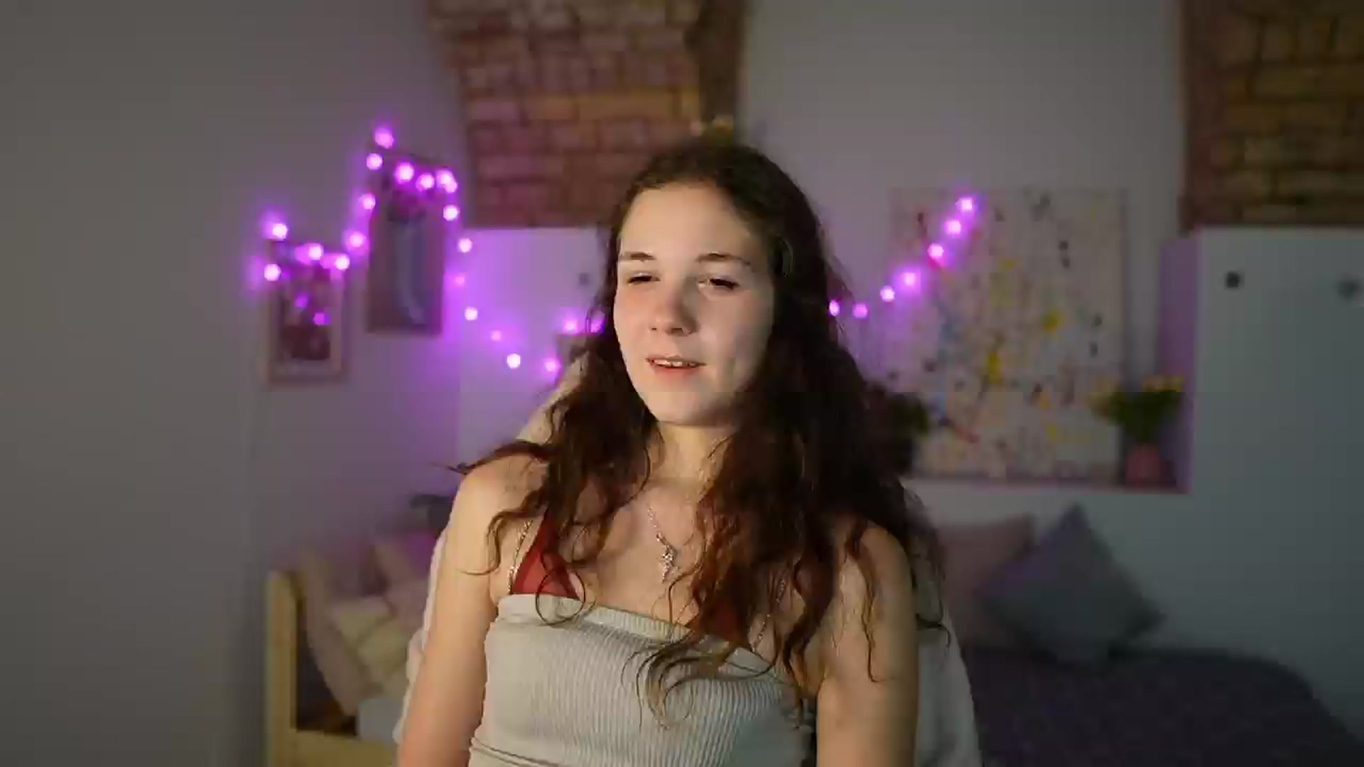 Gallery image thumbnail from Ava__Taylor_'s myfreecams stream on, 12/20/2024, 18:15 image 12 of 20