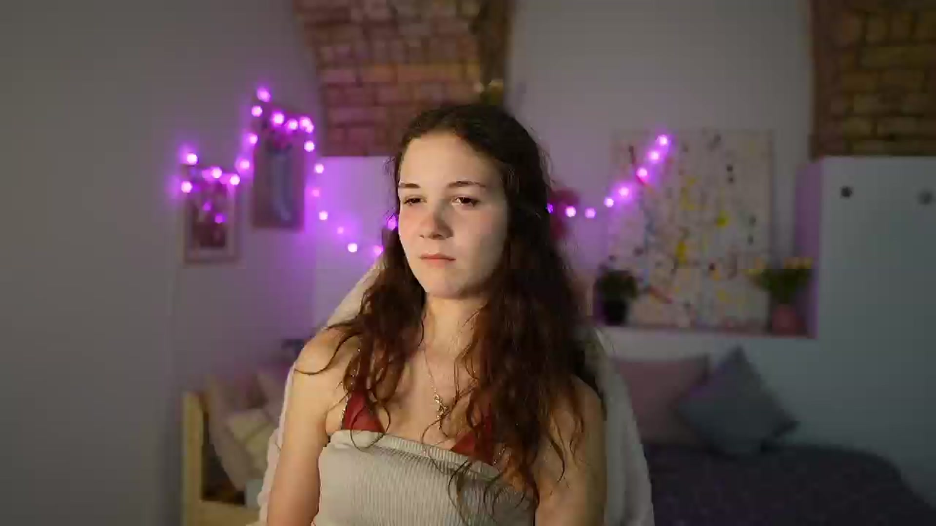 Gallery image thumbnail from Ava__Taylor_'s myfreecams stream on, 12/20/2024, 18:15 image 8 of 20