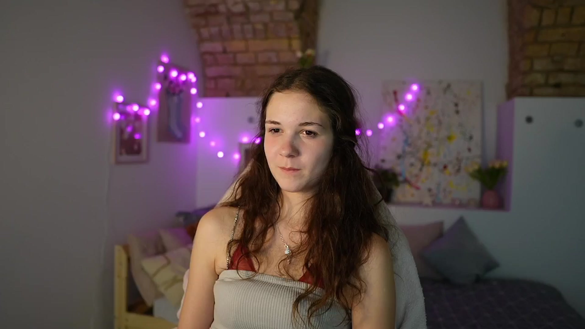 Gallery image thumbnail from Ava__Taylor_'s myfreecams stream on, 12/20/2024, 18:15 image 20 of 20