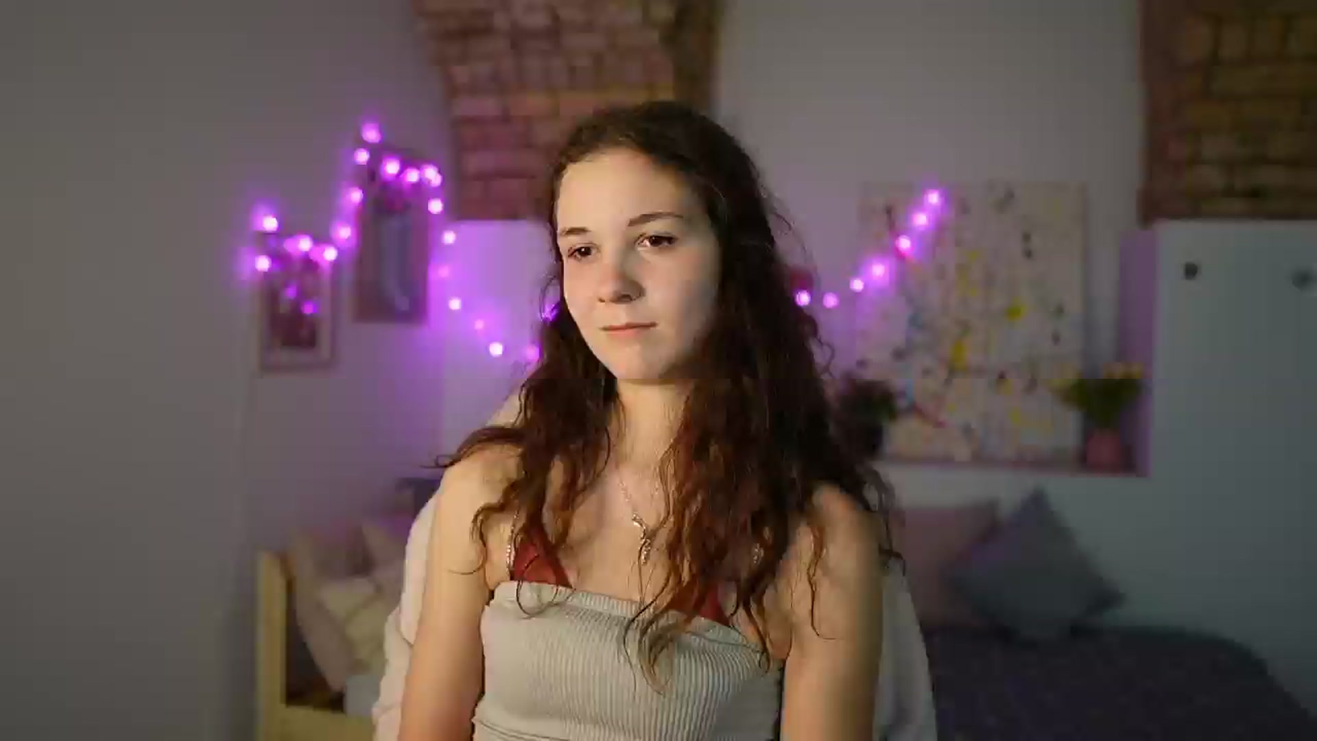 Gallery image thumbnail from Ava__Taylor_'s myfreecams stream on, 12/20/2024, 18:15 image 10 of 20