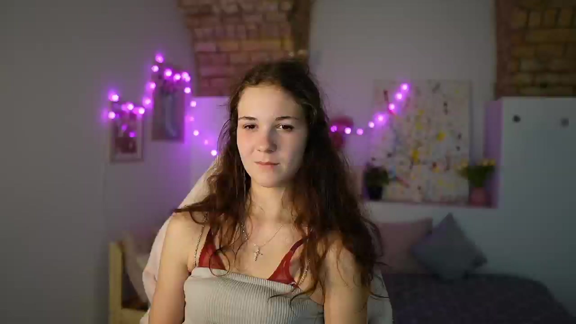 Gallery image thumbnail from Ava__Taylor_'s myfreecams stream on, 12/20/2024, 20:55 image 17 of 20