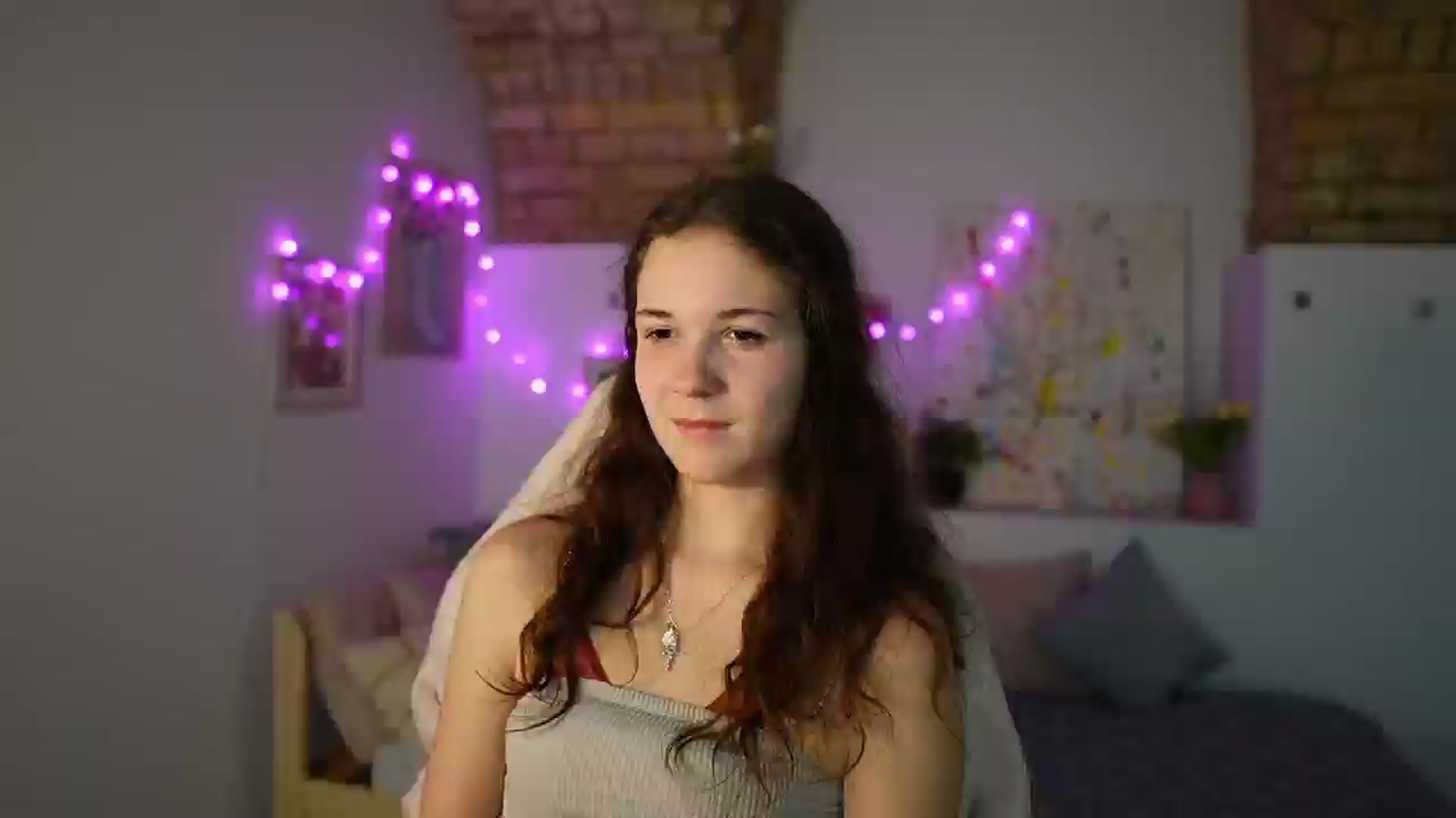 Gallery image thumbnail from Ava__Taylor_'s myfreecams stream on, 12/20/2024, 20:55 image 1 of 20