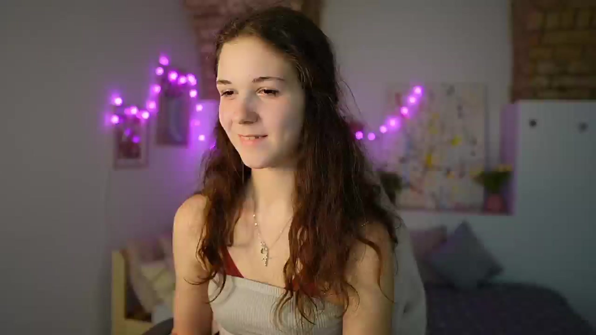Gallery image thumbnail from Ava__Taylor_'s myfreecams stream on, 12/20/2024, 20:55 image 2 of 20