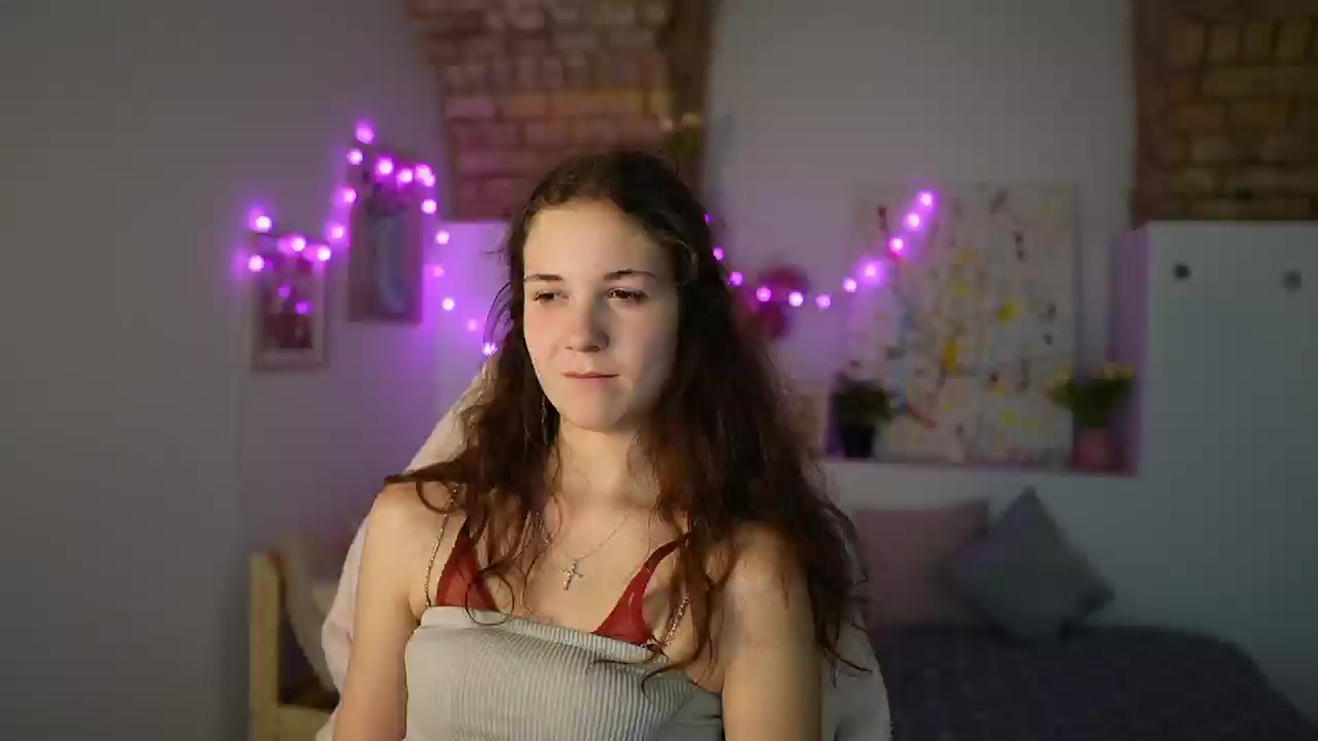 Gallery image thumbnail from Ava__Taylor_'s myfreecams stream on, 12/20/2024, 20:55 image 20 of 20