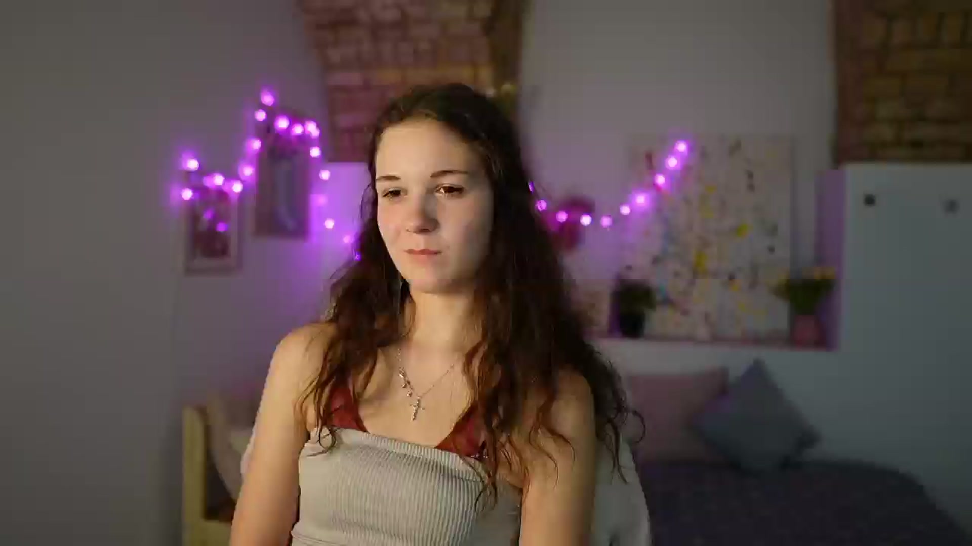 Gallery image thumbnail from Ava__Taylor_'s myfreecams stream on, 12/20/2024, 20:55 image 4 of 20