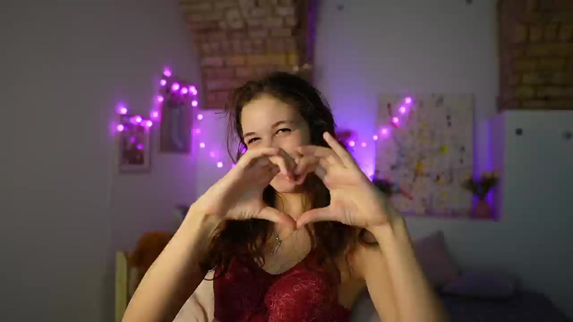 Gallery image thumbnail from Ava__Taylor_'s myfreecams stream on, 12/20/2024, 23:39 image 6 of 20
