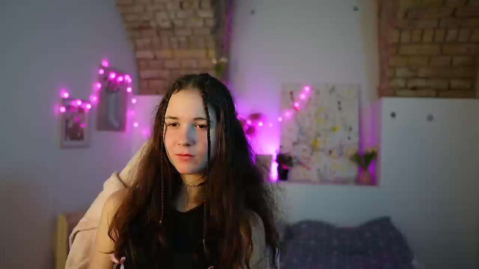 Gallery image thumbnail from Ava__Taylor_'s myfreecams stream on, 01/02/2025, 17:15 image 1 of 20