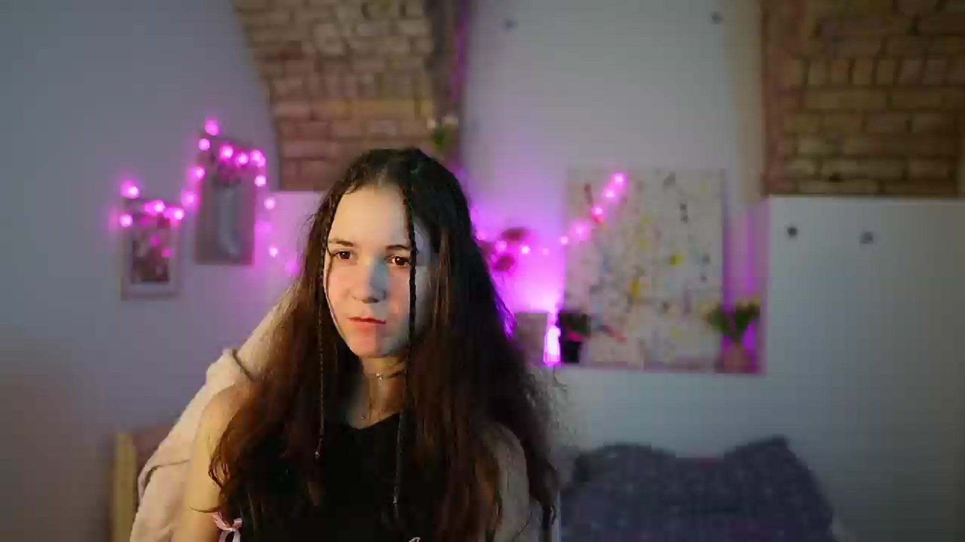 Gallery image thumbnail from Ava__Taylor_'s myfreecams stream on, 01/02/2025, 17:15 image 17 of 20