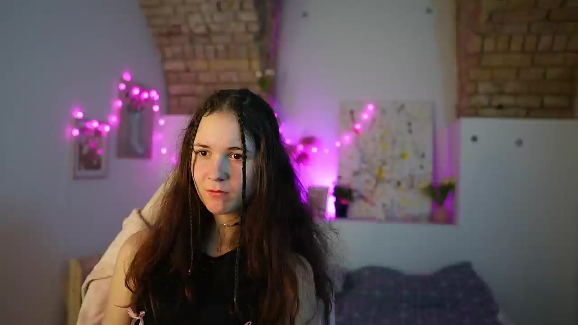 Gallery image thumbnail from Ava__Taylor_'s myfreecams stream on, 01/02/2025, 17:15 image 16 of 20