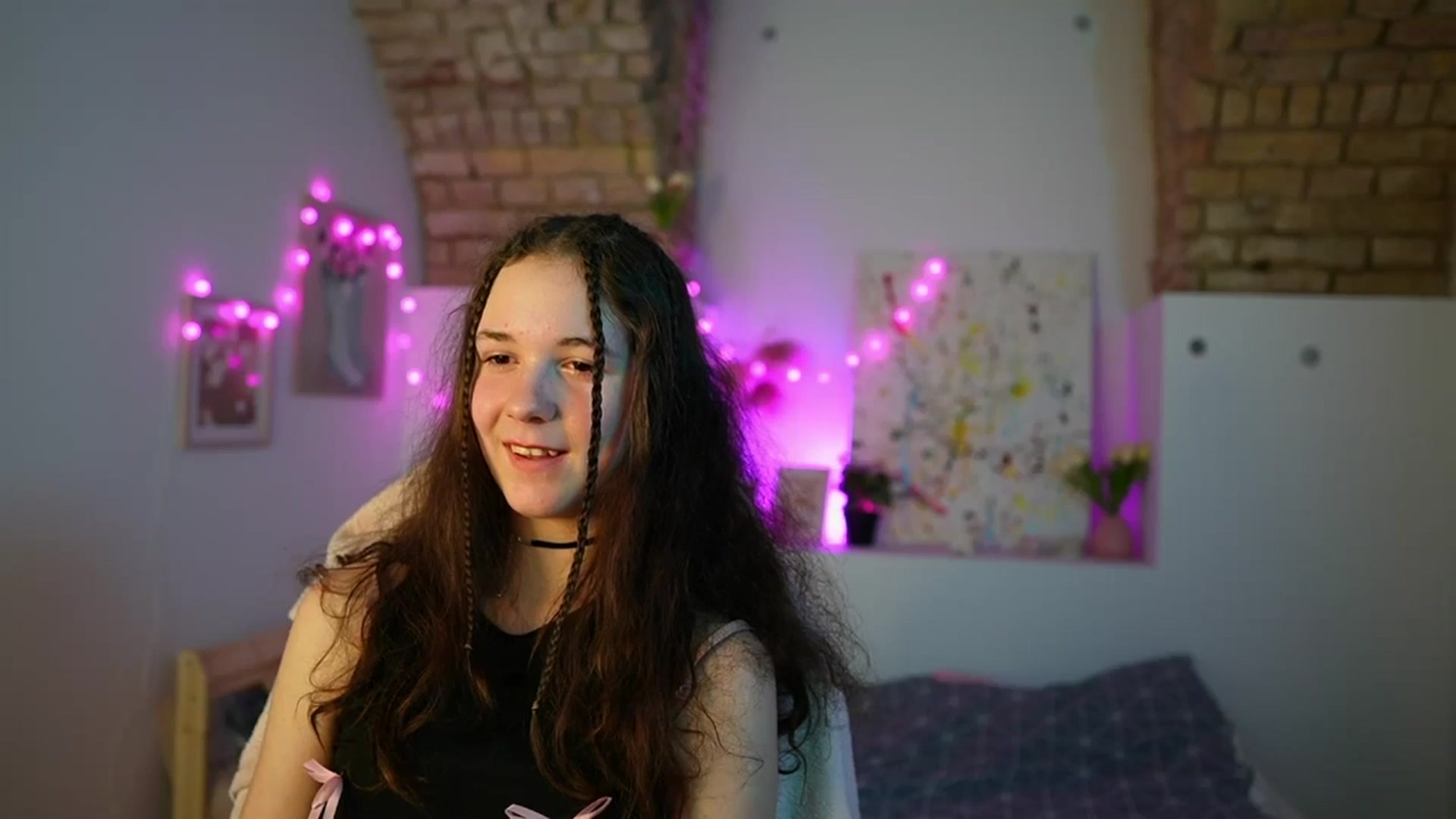 Gallery image thumbnail from Ava__Taylor_'s myfreecams stream on, 01/02/2025, 20:14 image 20 of 20